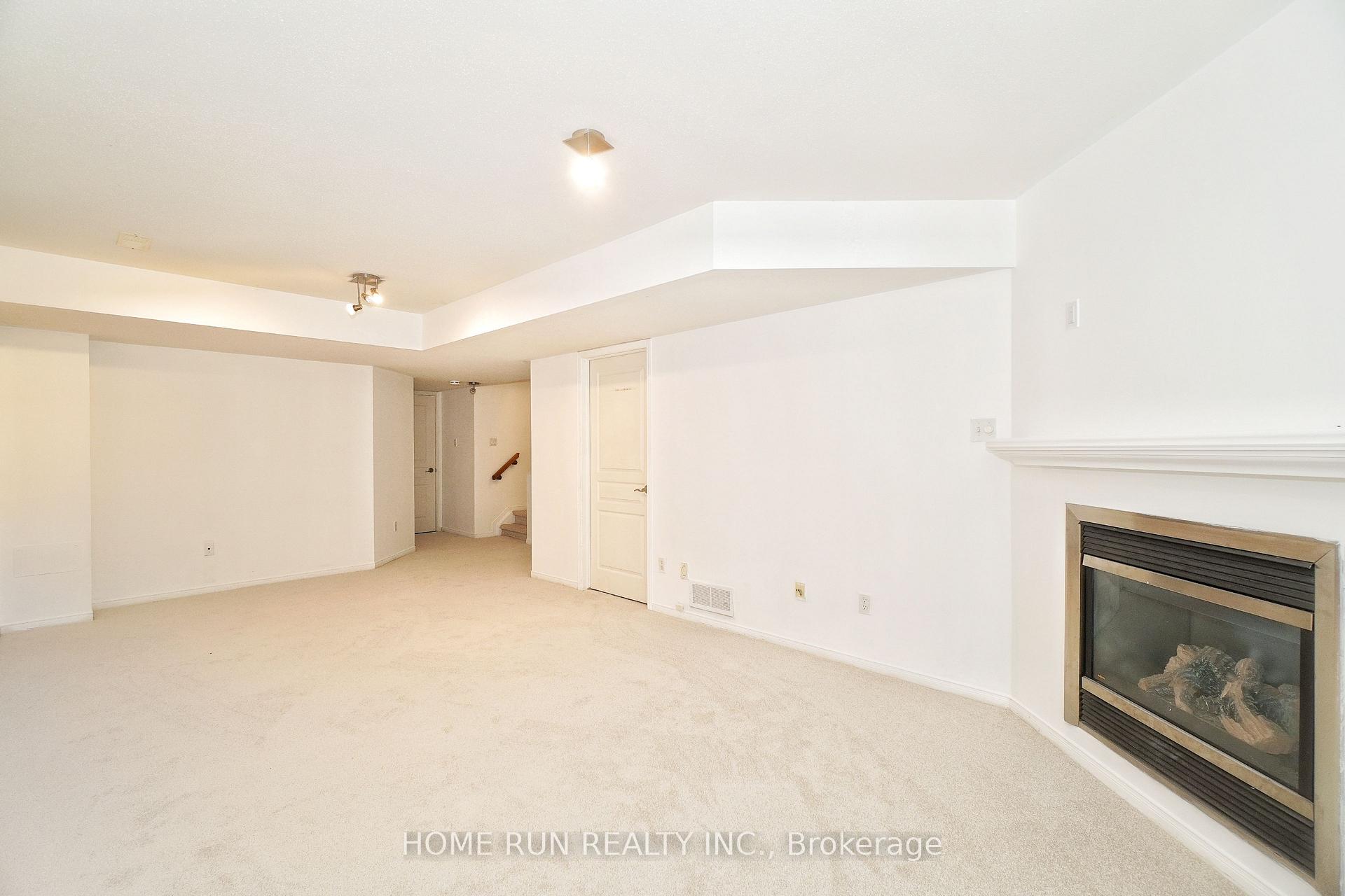 Photo 32 of 45 Scampton Drive, Ottawa, Kanata - Morgan's Grant/South March — HOMEH