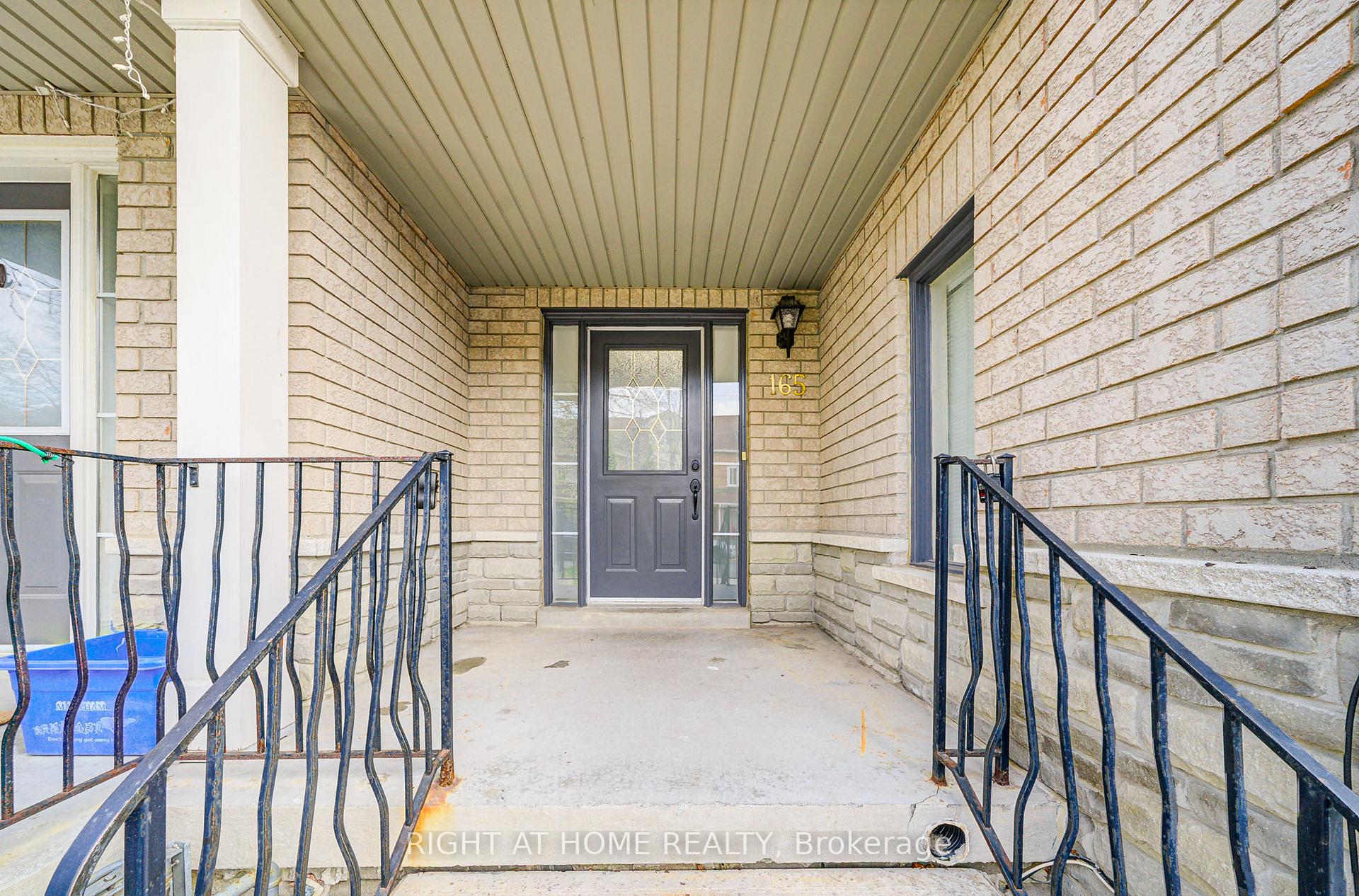 Photo 3 of 165 Trail Ridge Lane, Markham, Berczy — HOMEH