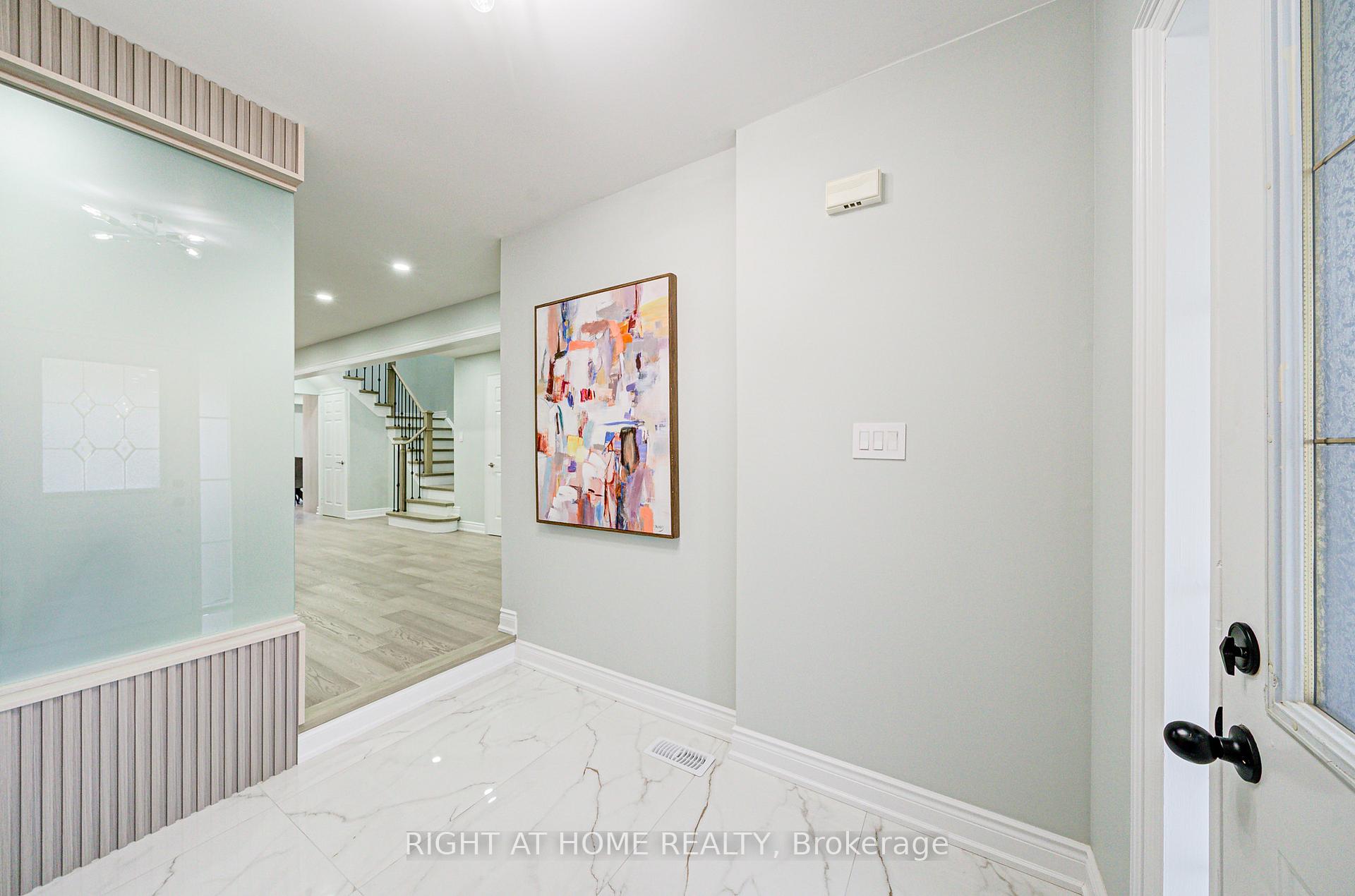 Photo 5 of 165 Trail Ridge Lane, Markham, Berczy — HOMEH