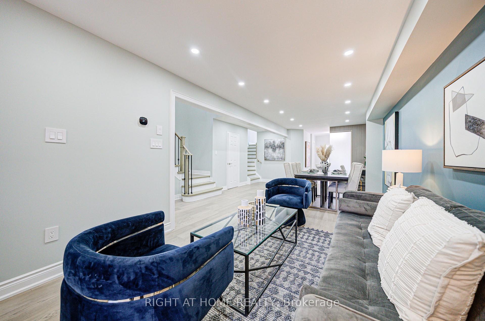Photo 9 of 165 Trail Ridge Lane, Markham, Berczy — HOMEH