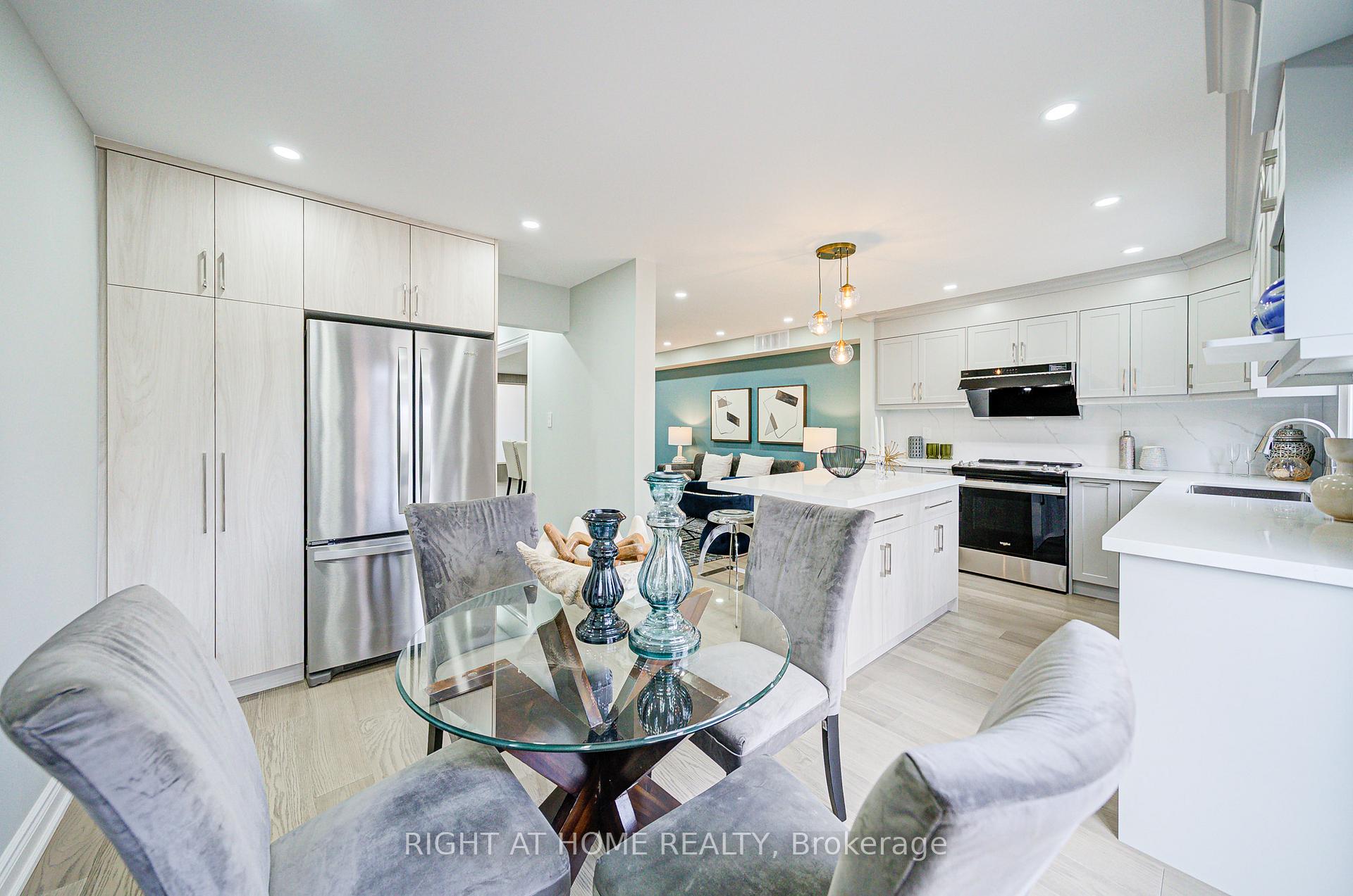 Photo 12 of 165 Trail Ridge Lane, Markham, Berczy — HOMEH