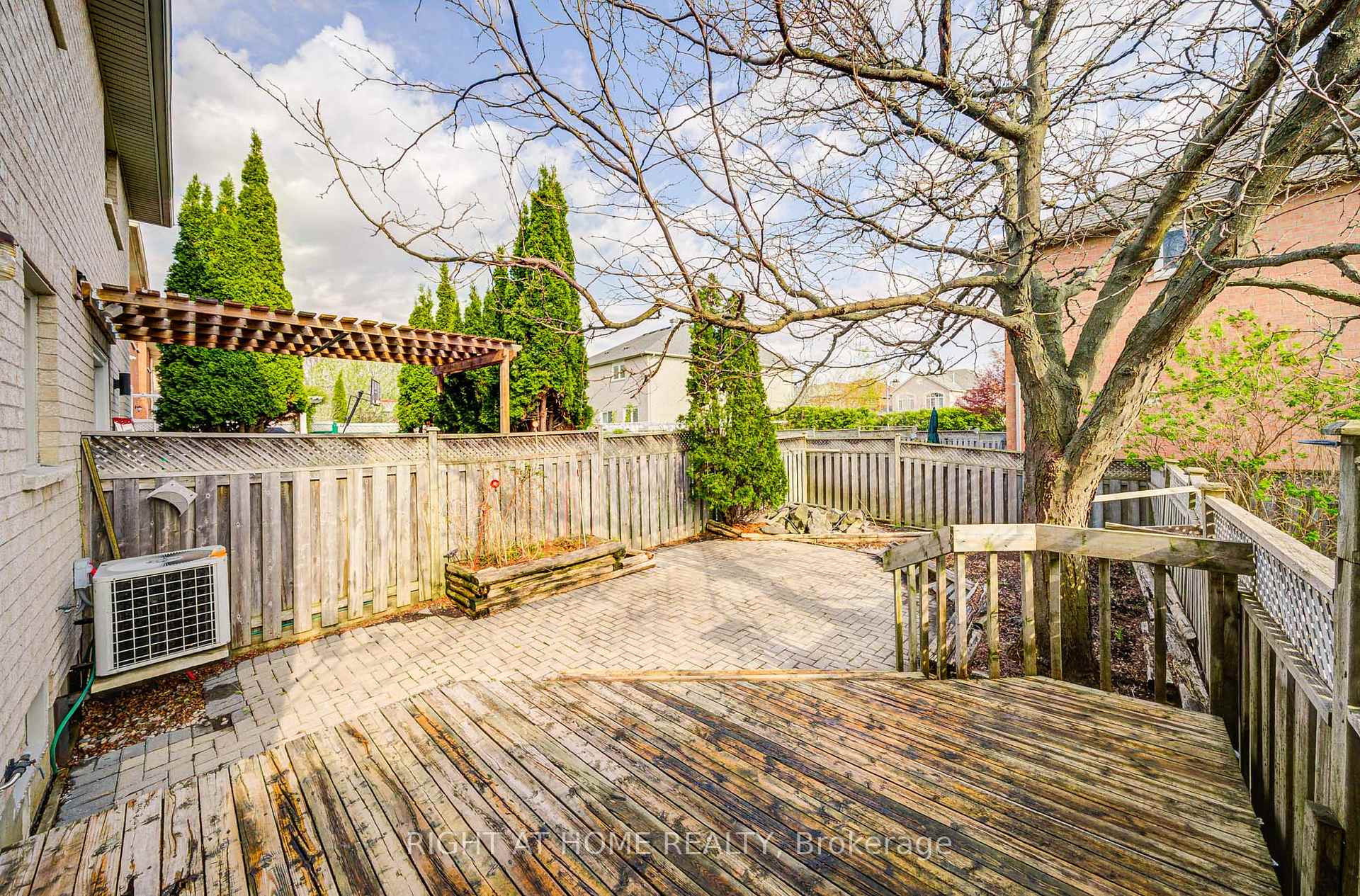 Photo 15 of 165 Trail Ridge Lane, Markham, Berczy — HOMEH