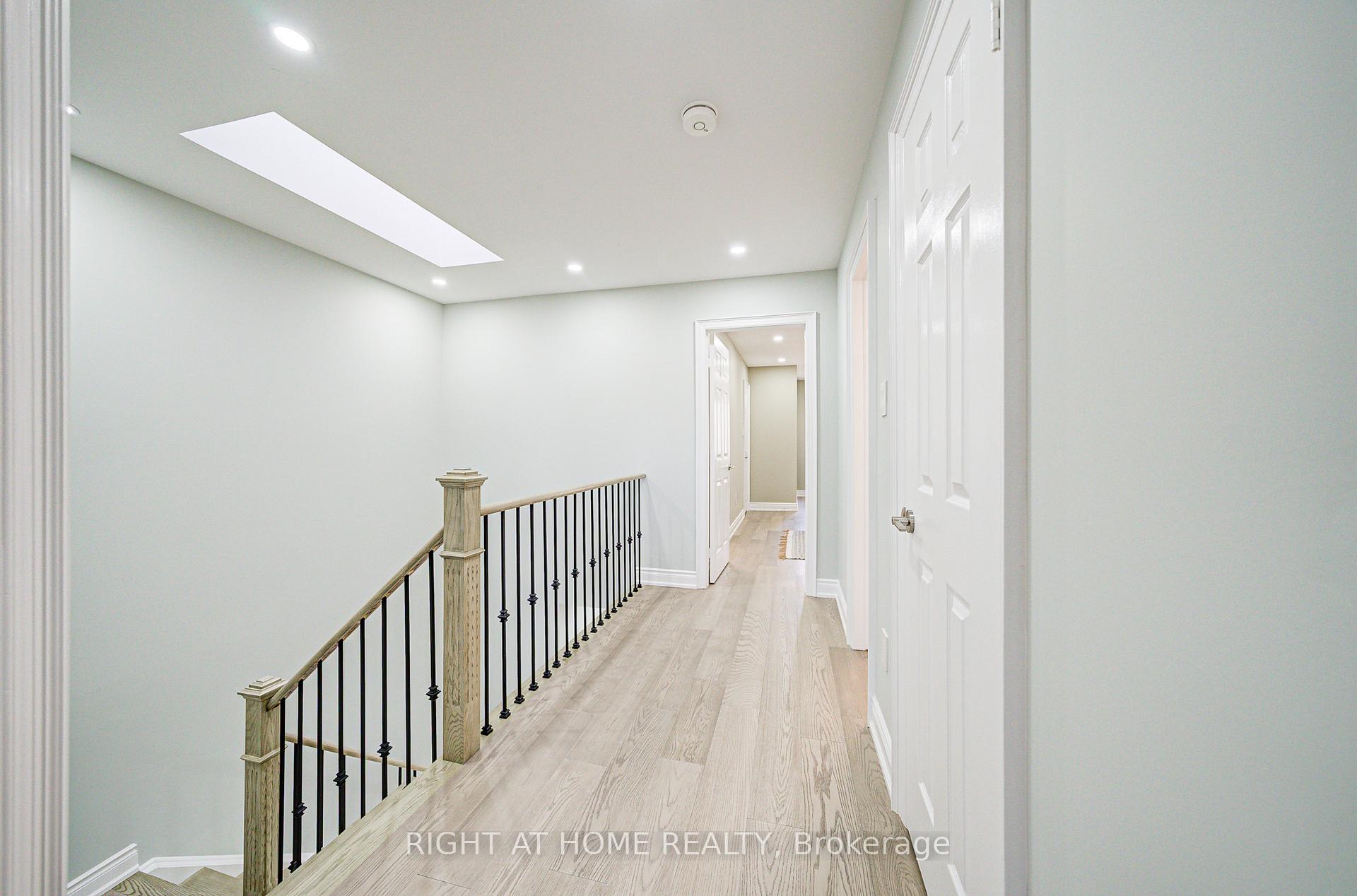 Photo 20 of 165 Trail Ridge Lane, Markham, Berczy — HOMEH