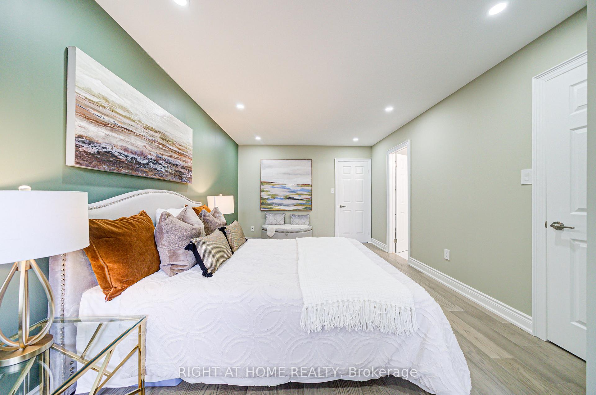 Photo 23 of 165 Trail Ridge Lane, Markham, Berczy — HOMEH