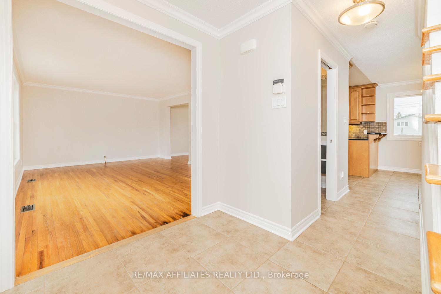 Photo 6 of 5582 Van Vliet Road, Ottawa, Manotick Long Island & Nicholls Island — HOMEH