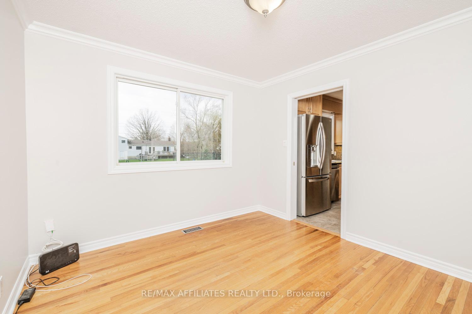 Photo 9 of 5582 Van Vliet Road, Ottawa, Manotick Long Island & Nicholls Island — HOMEH