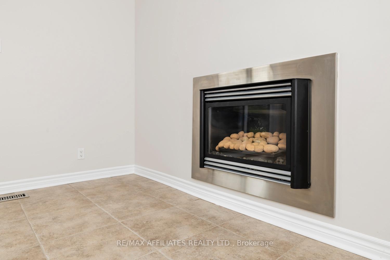 Photo 17 of 5582 Van Vliet Road, Ottawa, Manotick Long Island & Nicholls Island — HOMEH