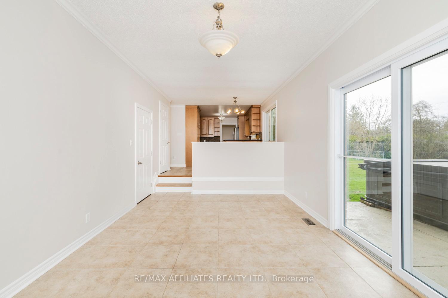 Photo 19 of 5582 Van Vliet Road, Ottawa, Manotick Long Island & Nicholls Island — HOMEH