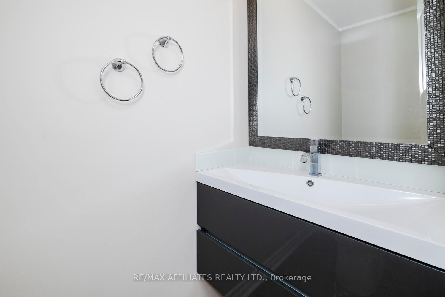 Photo 23 of 5582 Van Vliet Road, Ottawa, Manotick Long Island & Nicholls Island — HOMEH