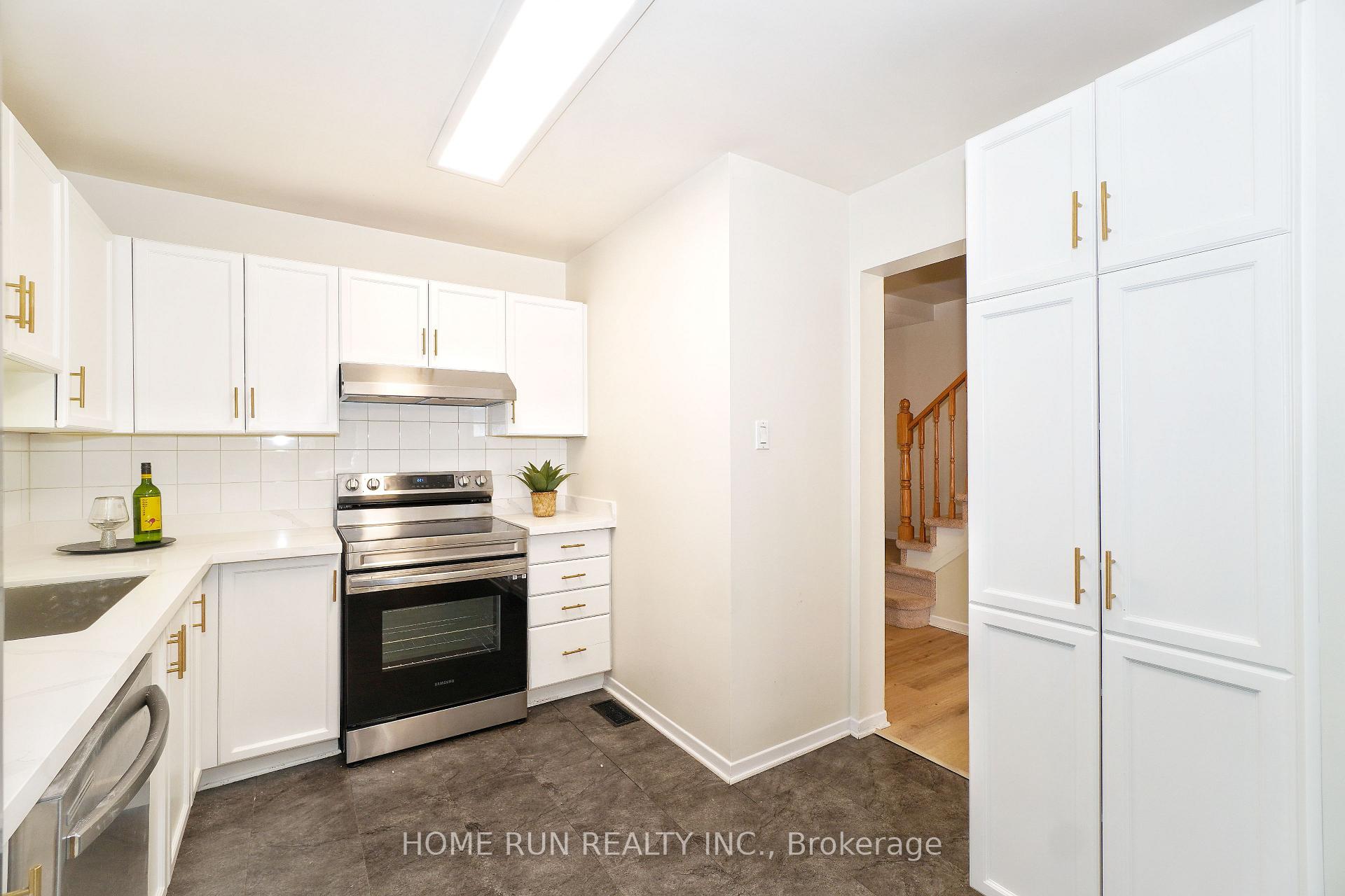 Photo 7 of 112 Cedarock Drive, Ottawa, Kanata - Bridlewood — HOMEH