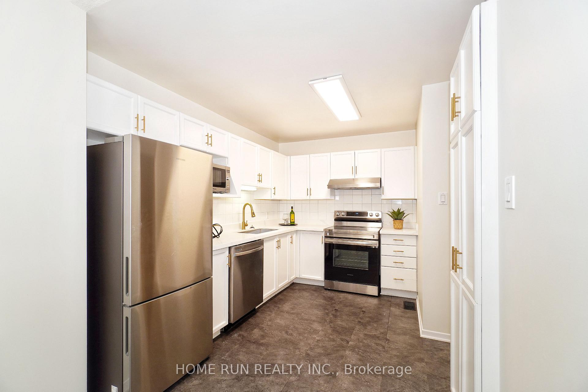 Photo 8 of 112 Cedarock Drive, Ottawa, Kanata - Bridlewood — HOMEH
