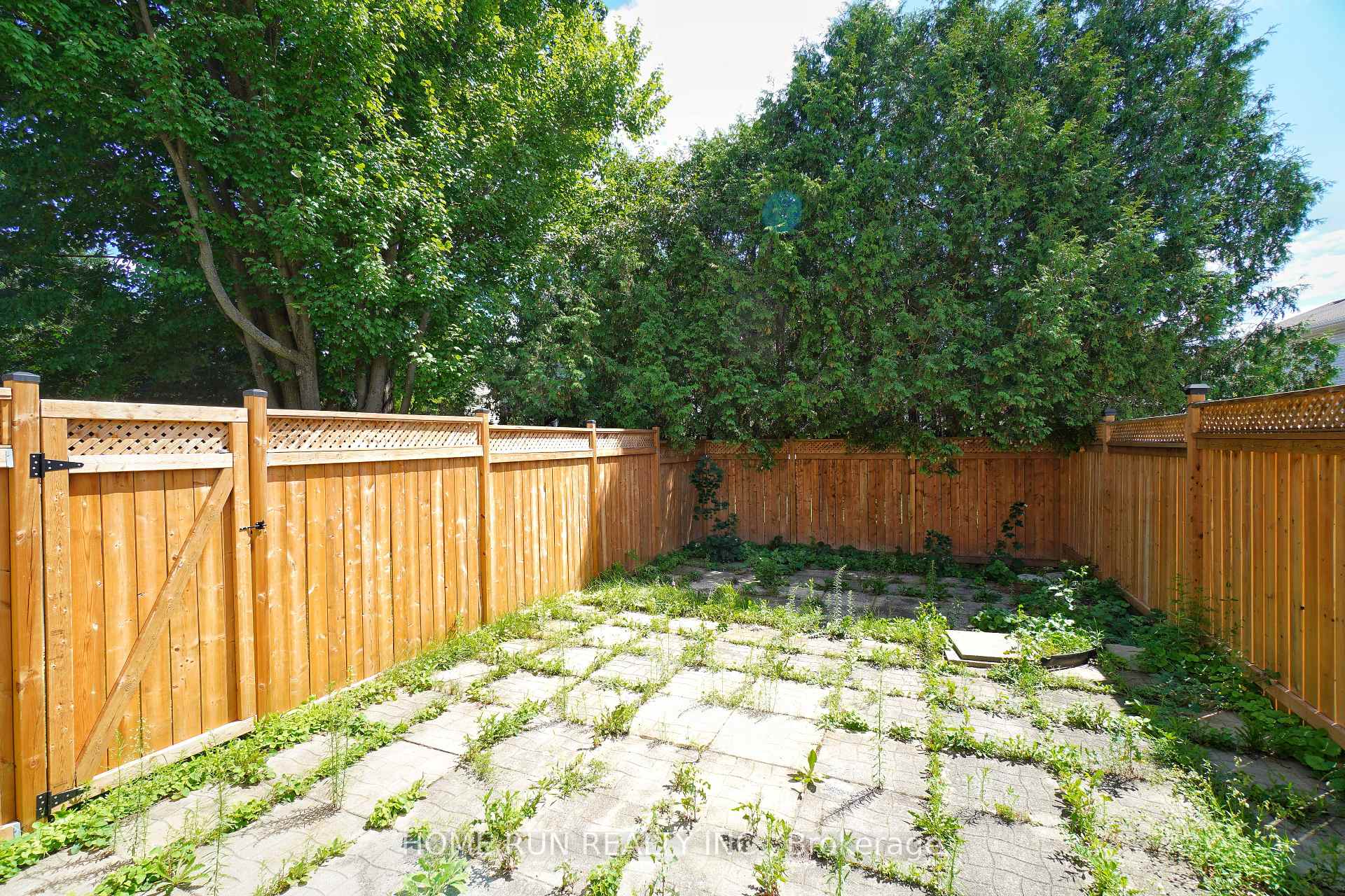 Photo 33 of 112 Cedarock Drive, Ottawa, Kanata - Bridlewood — HOMEH