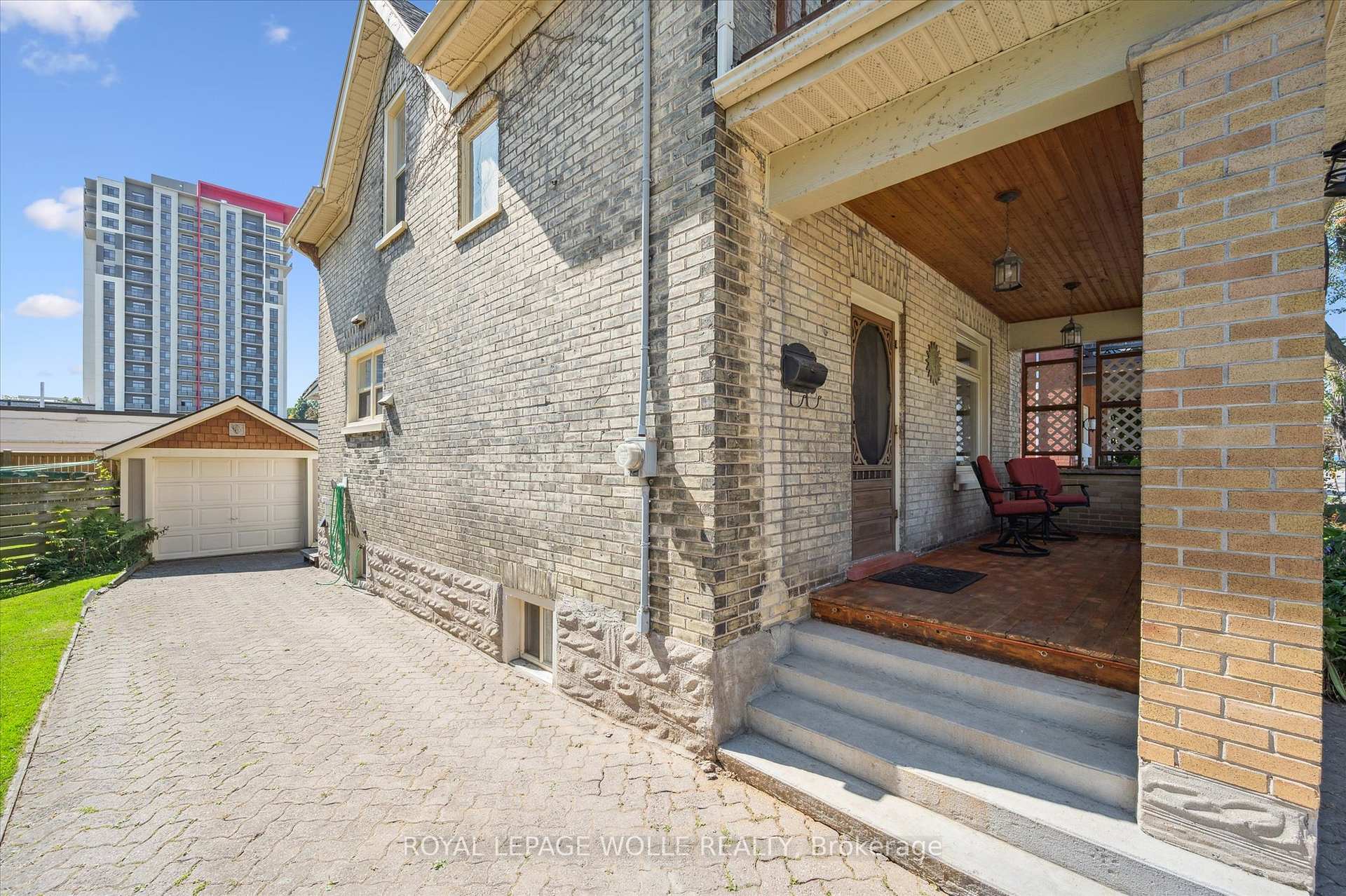 Photo 5 of 233 Duke Street E, Kitchener — HOMEH