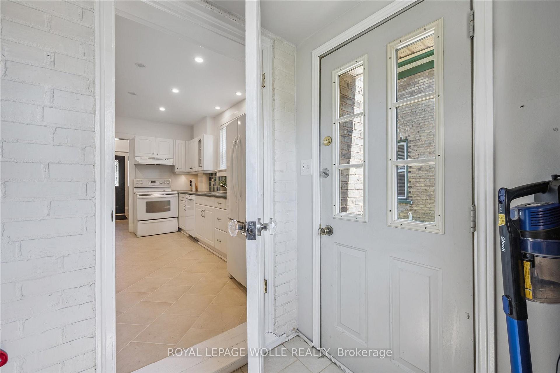 Photo 17 of 233 Duke Street E, Kitchener — HOMEH