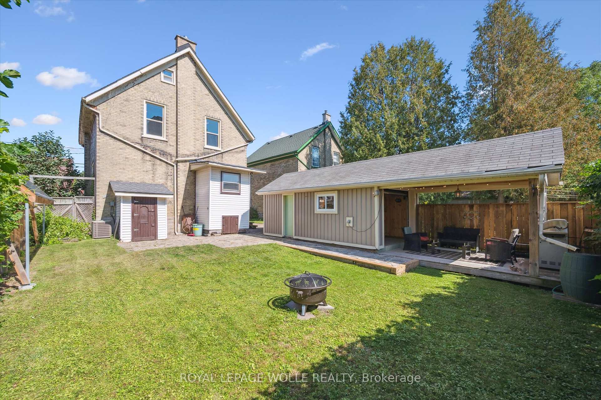 Photo 37 of 233 Duke Street E, Kitchener — HOMEH