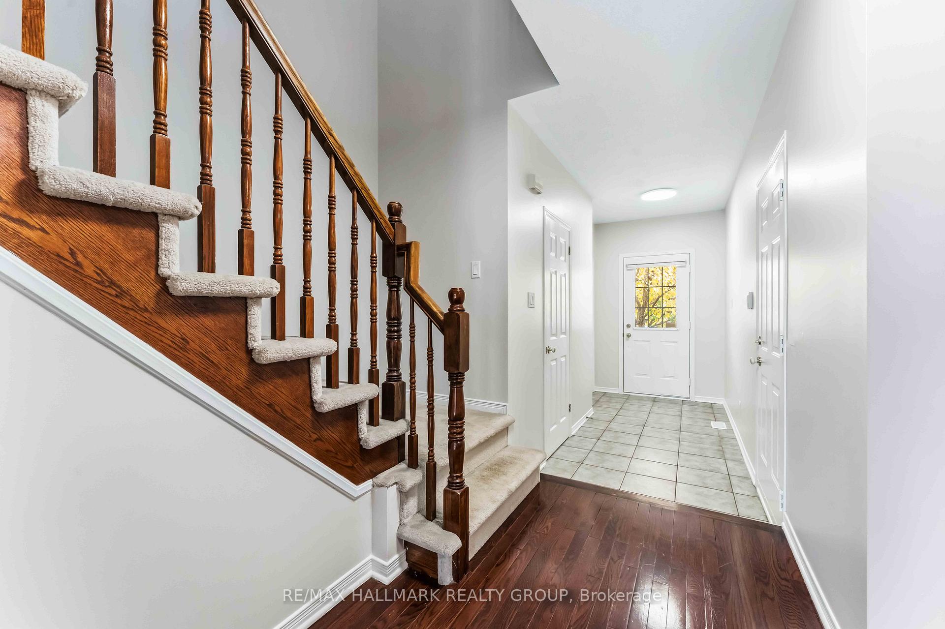 Photo 2 of 179 Gray Crescent, Ottawa, Kanata - Beaverbrook — HOMEH