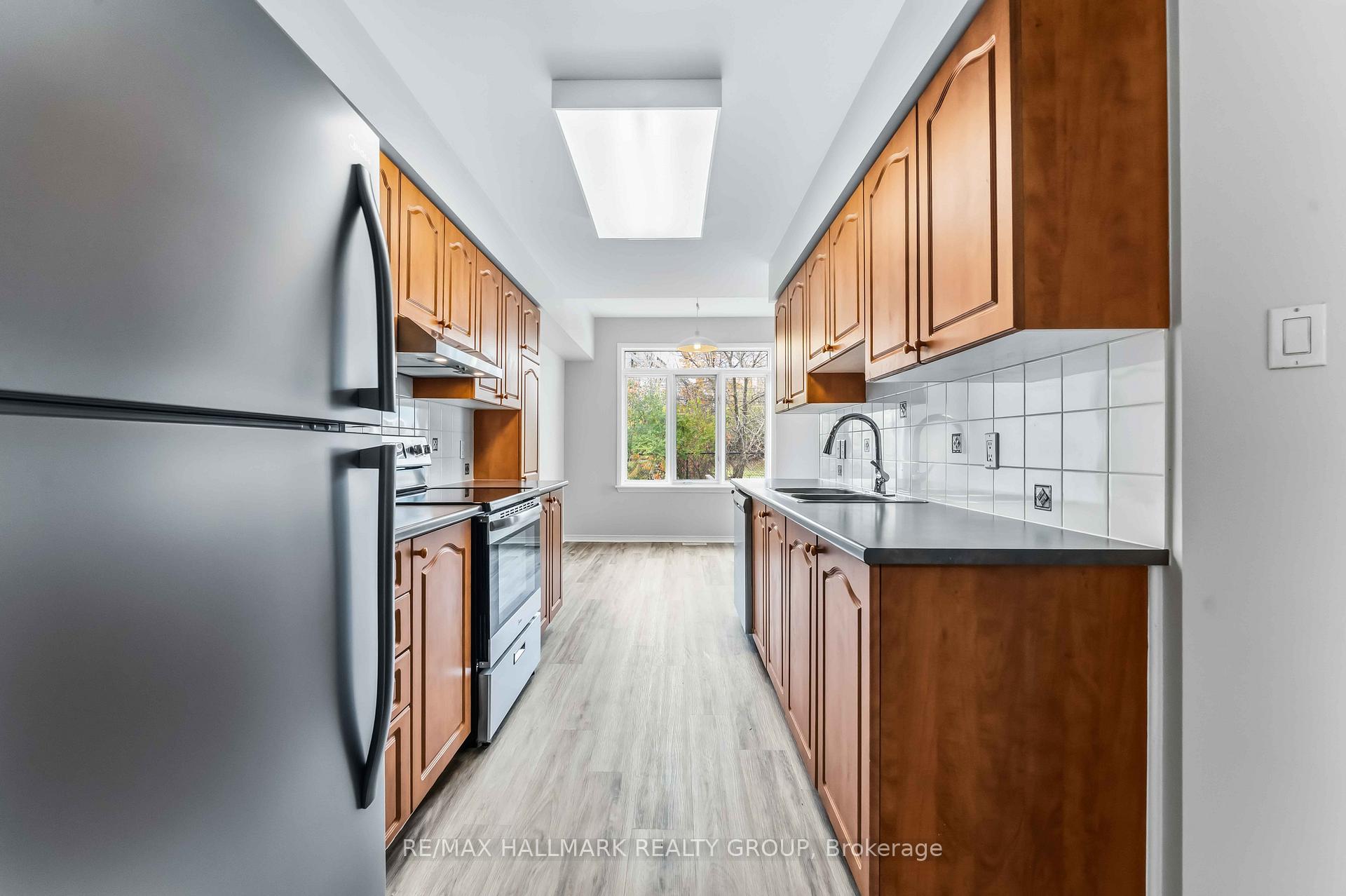 Photo 7 of 179 Gray Crescent, Ottawa, Kanata - Beaverbrook — HOMEH