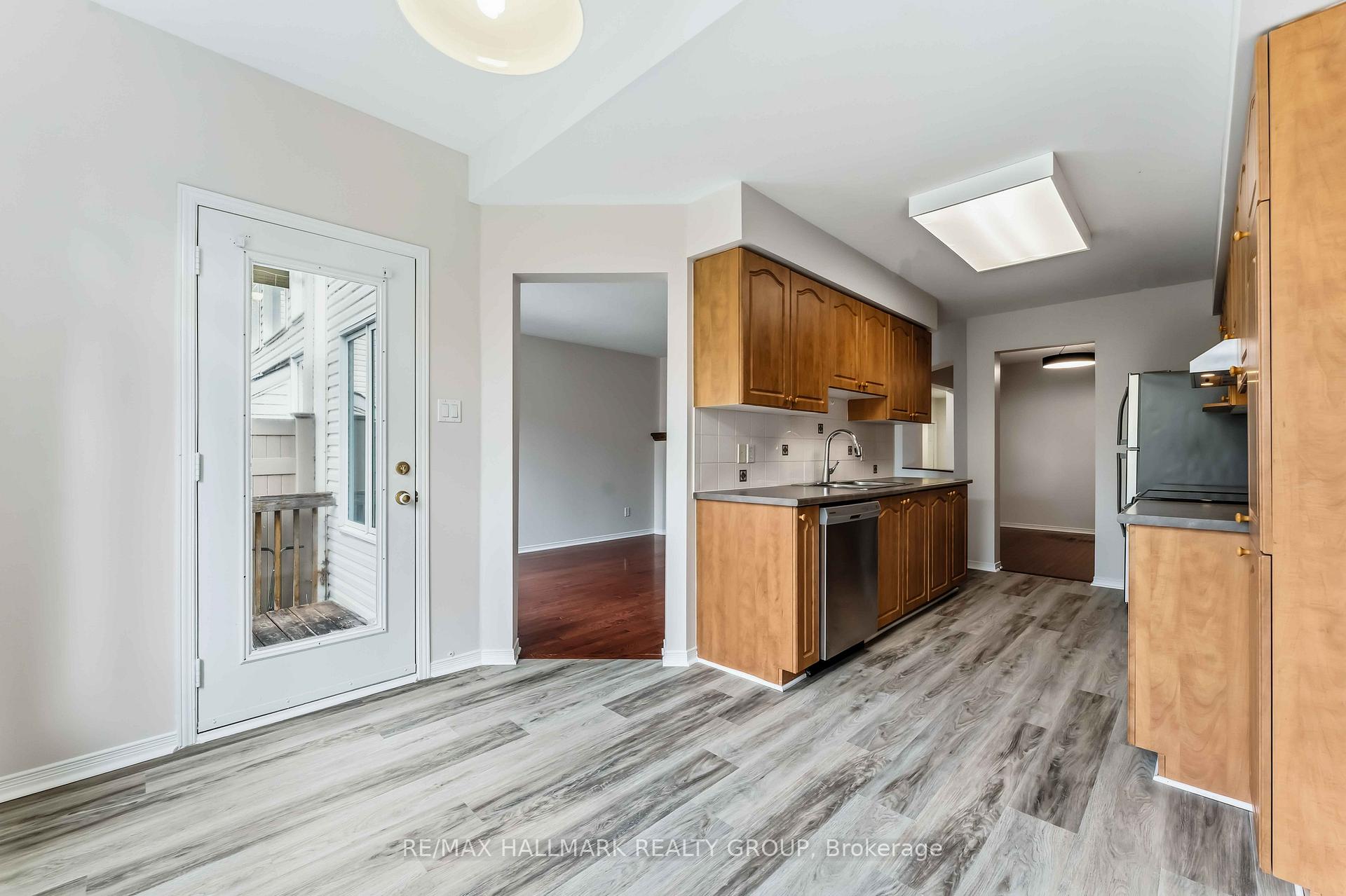 Photo 9 of 179 Gray Crescent, Ottawa, Kanata - Beaverbrook — HOMEH