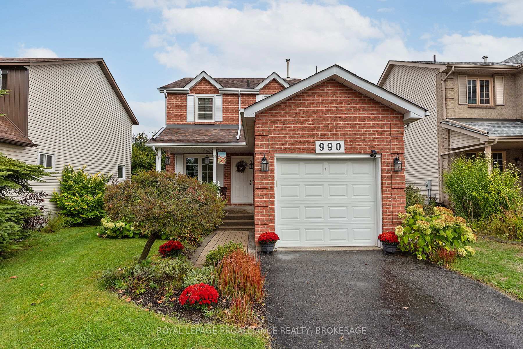 Photo 2 of 990 Lombardy Street, Kingston, South of Taylor-Kidd Blvd — HOMEH