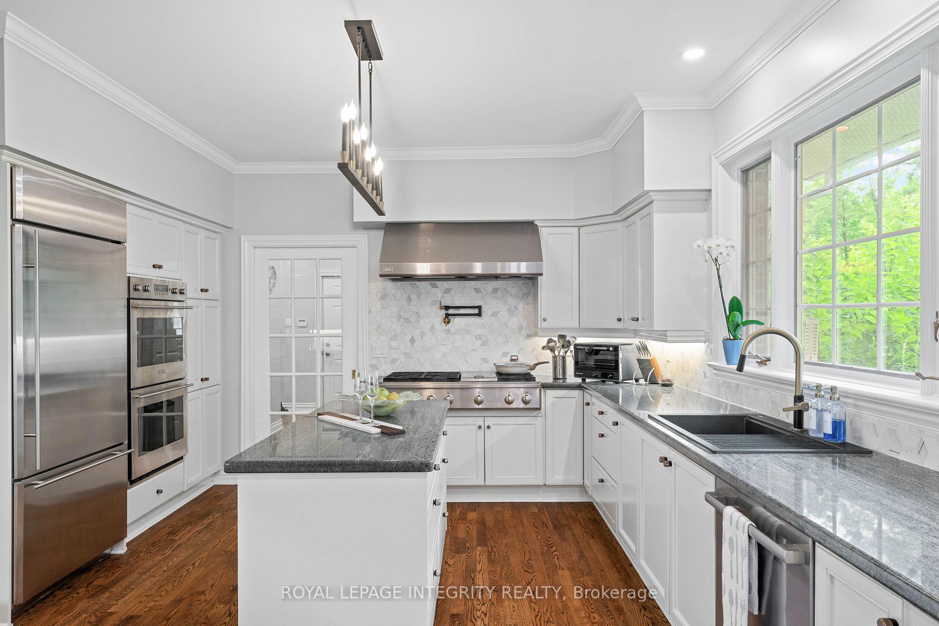 Photo 15 of 27 Marchbrook Circle, Ottawa, Kanata - Rural Kanata (Central) — HOMEH