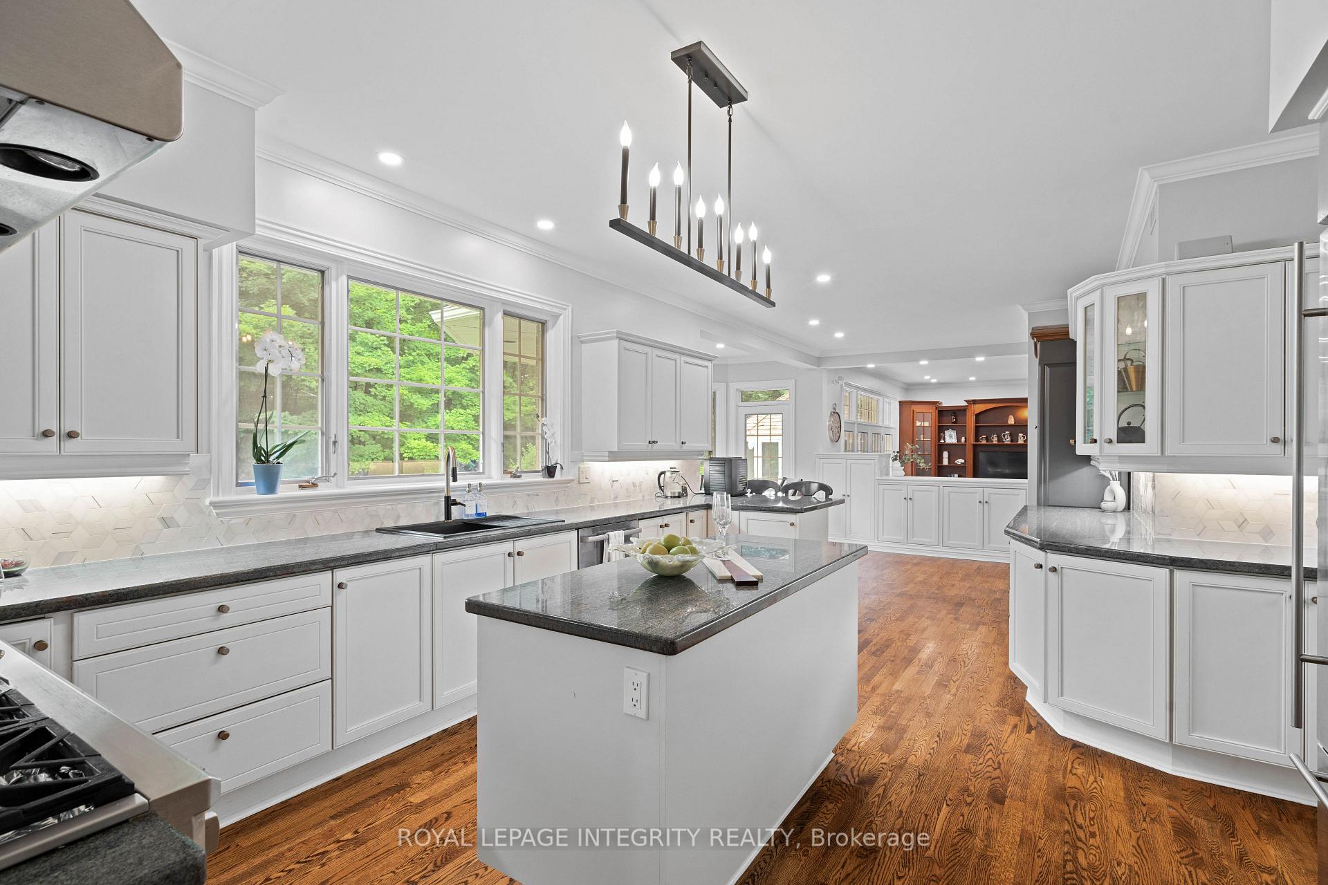Photo 16 of 27 Marchbrook Circle, Ottawa, Kanata - Rural Kanata (Central) — HOMEH