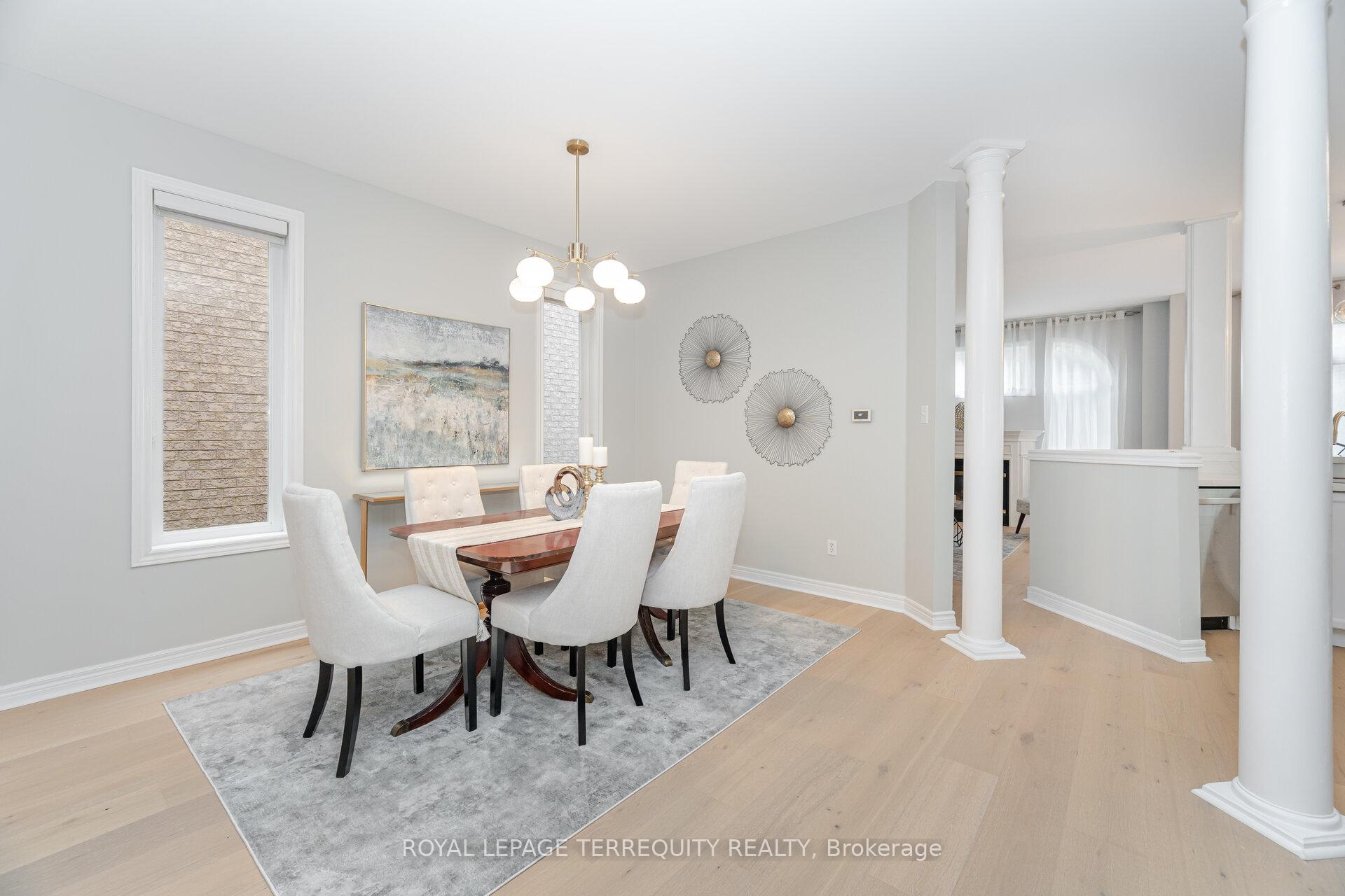 Photo 14 of 43 Black Walnut Drive, Markham, Legacy — HOMEH