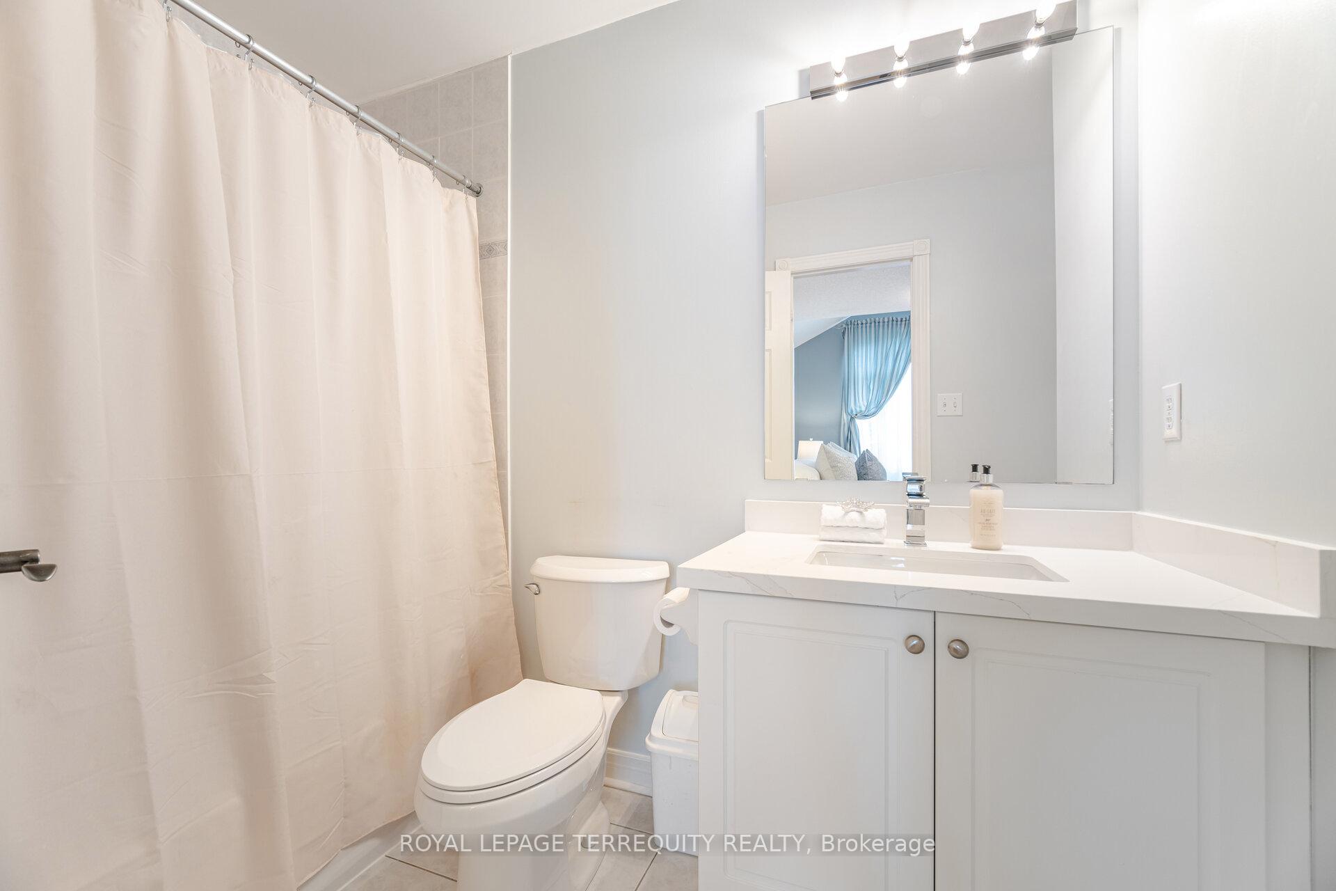 Photo 30 of 43 Black Walnut Drive, Markham, Legacy — HOMEH