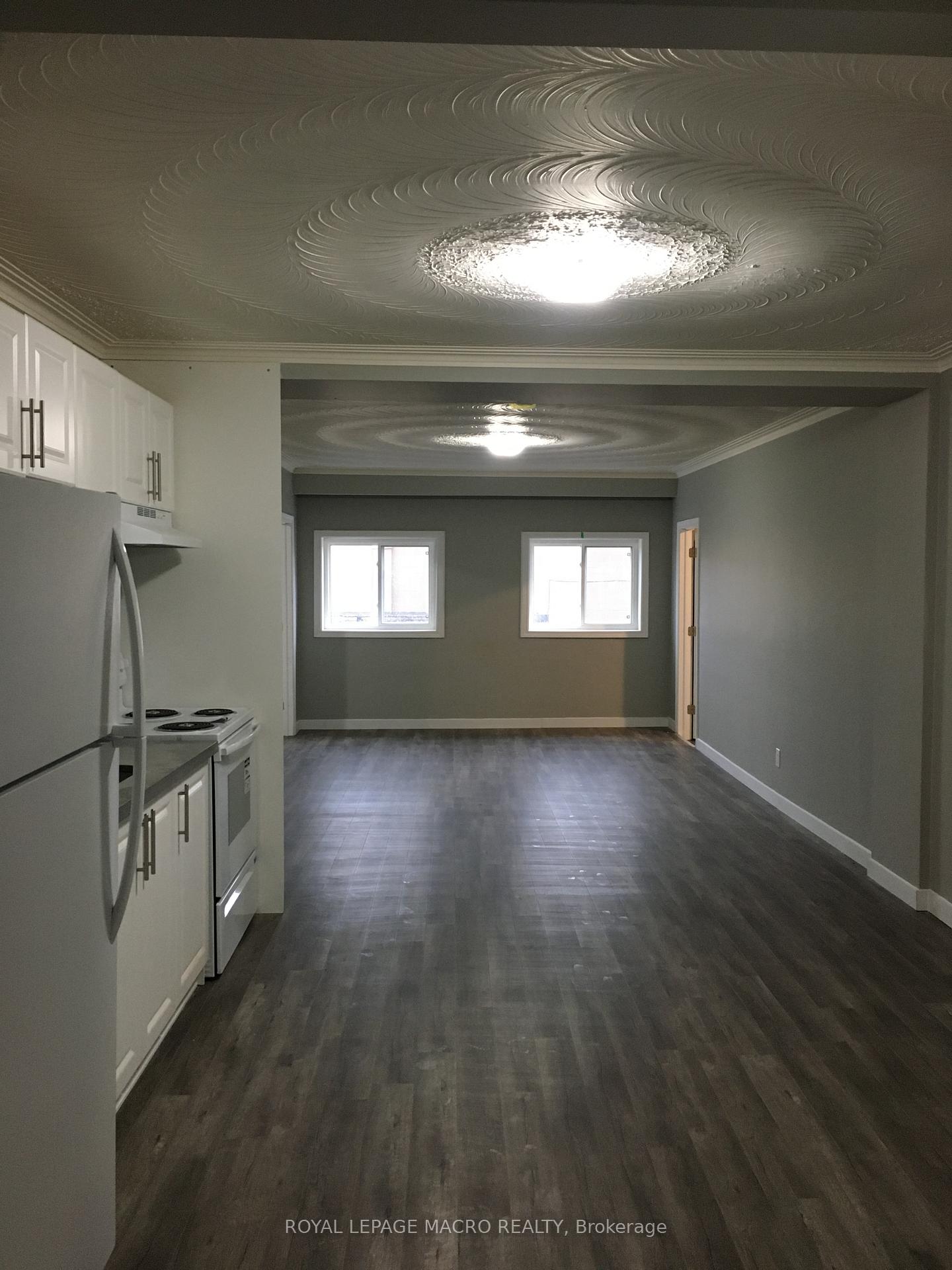 Front of Unit 202, 162 Parkdale Avenue N