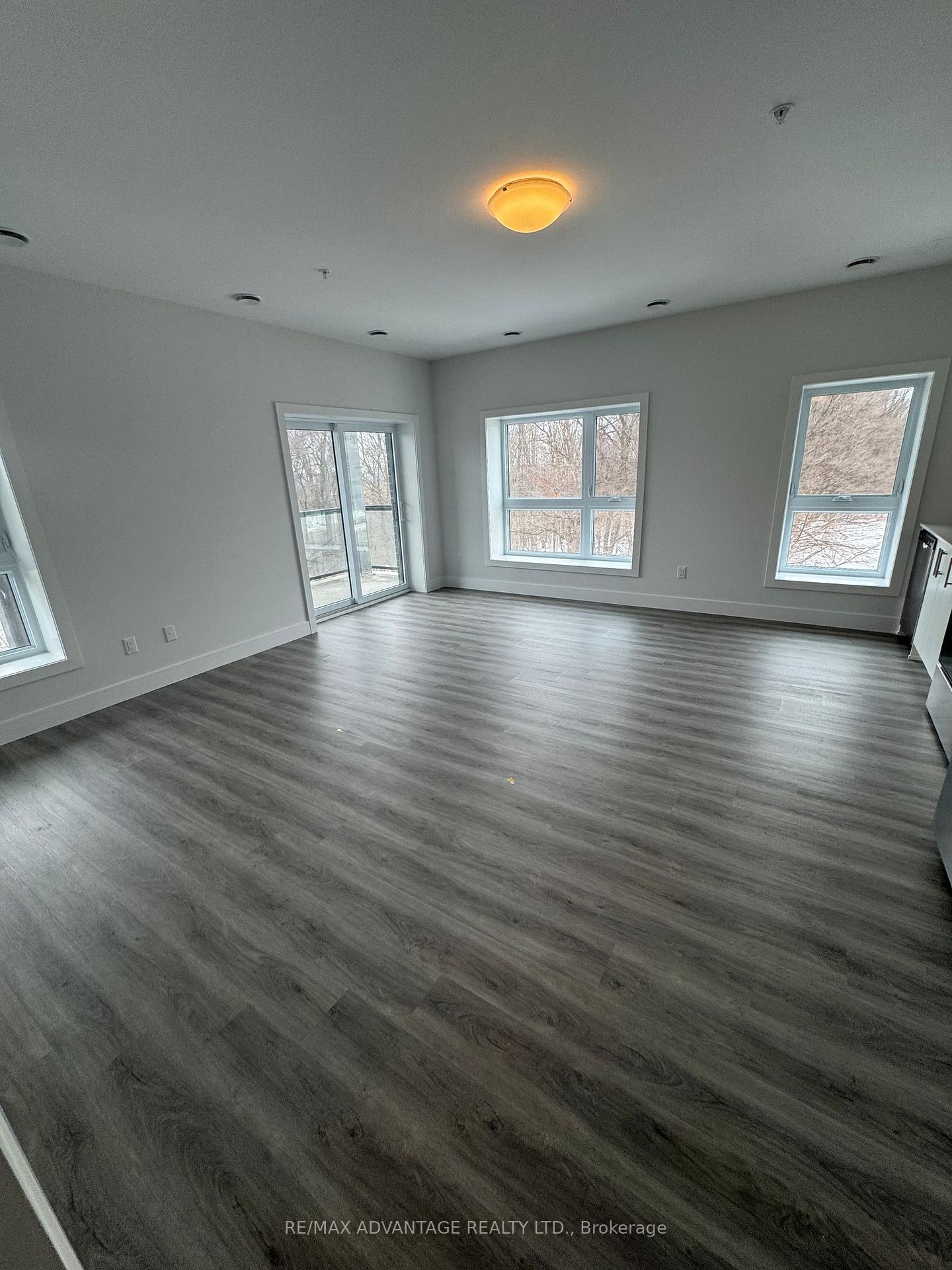 Photo 8 of Unit 412, 1000 Lackner Place, Kitchener — HOMEH