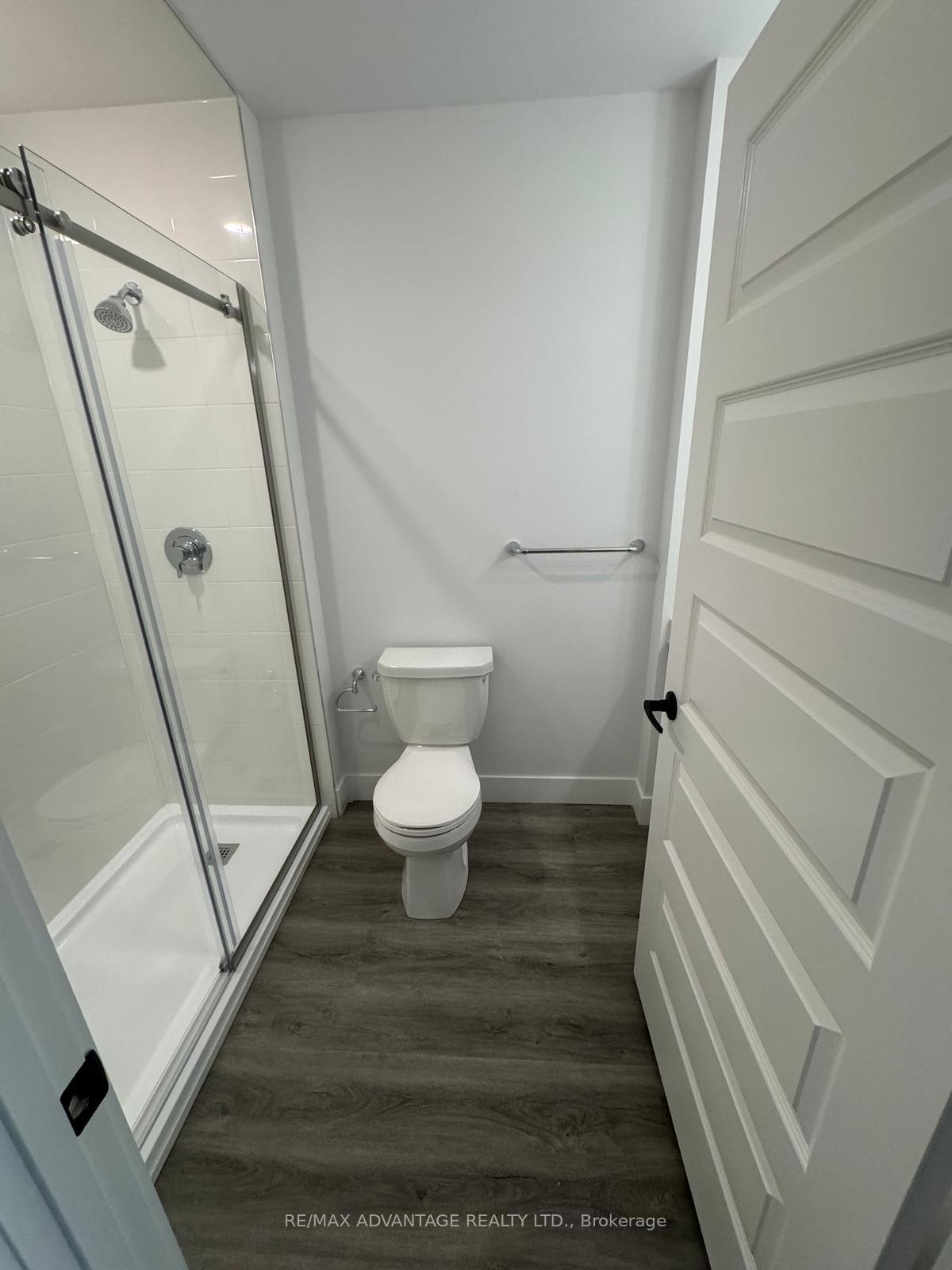 Photo 12 of Unit 412, 1000 Lackner Place, Kitchener — HOMEH
