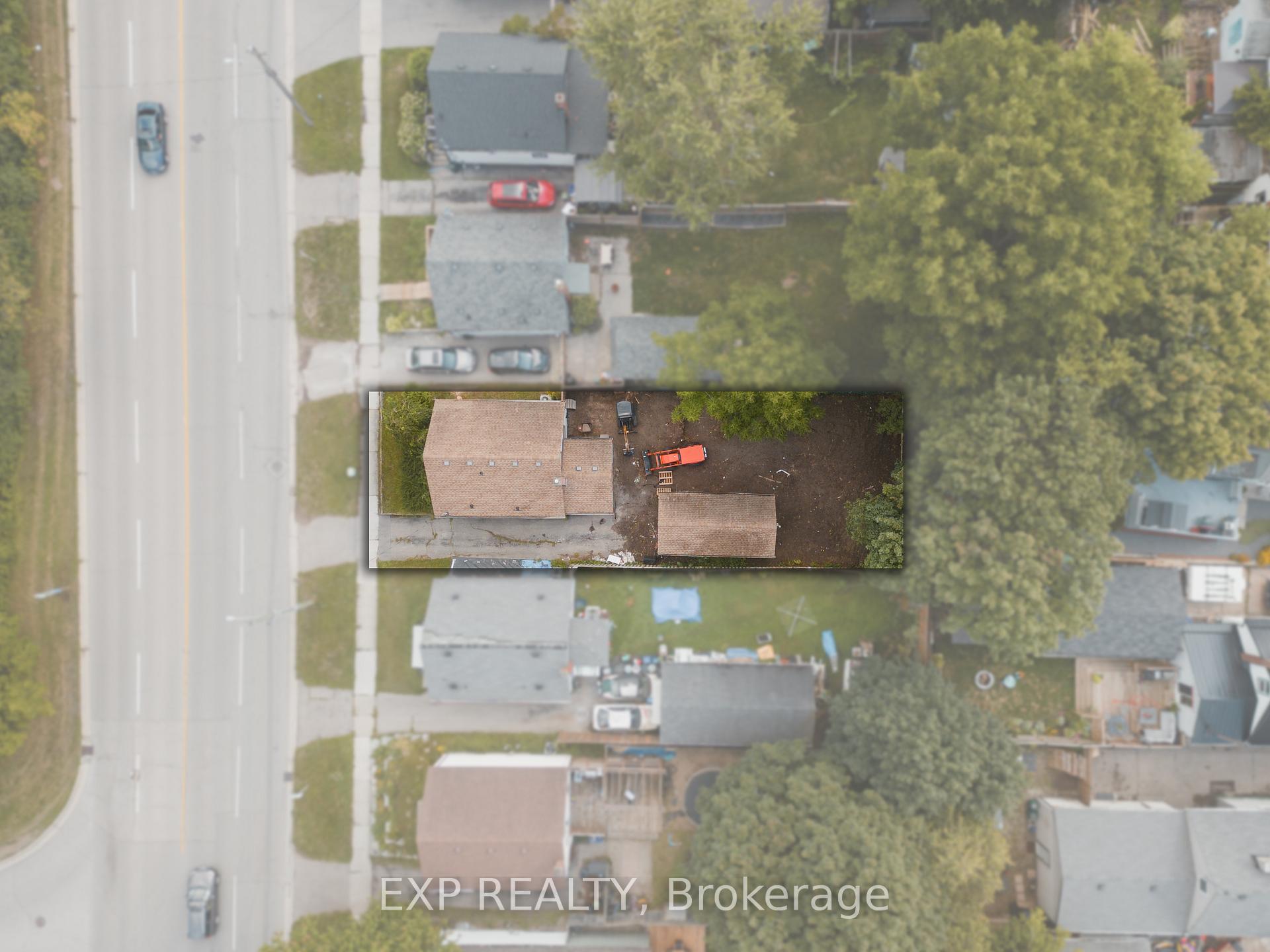 Photo 10 of 563 Wellington Street N, Kitchener — HOMEH
