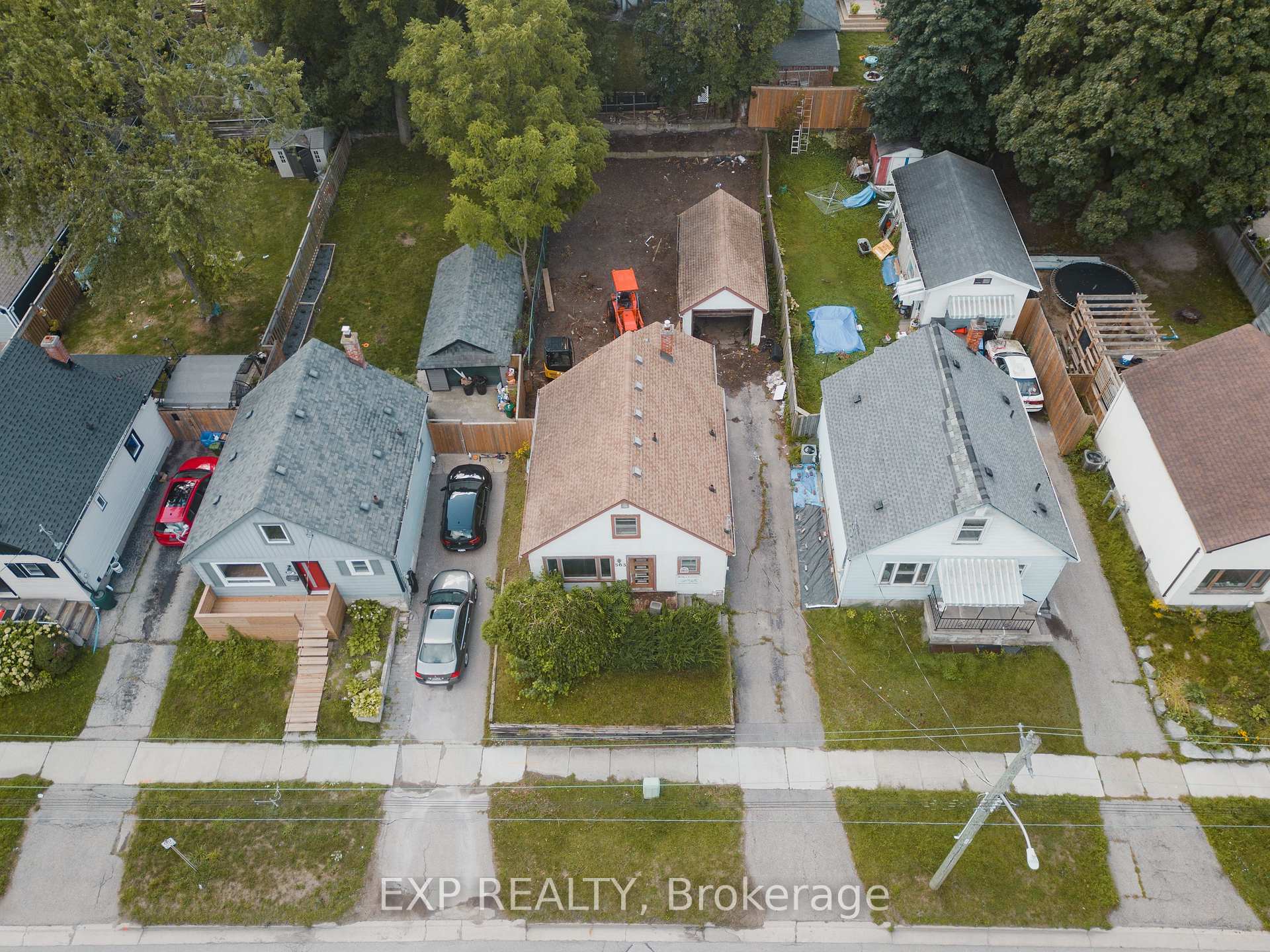 Photo 13 of 563 Wellington Street N, Kitchener — HOMEH