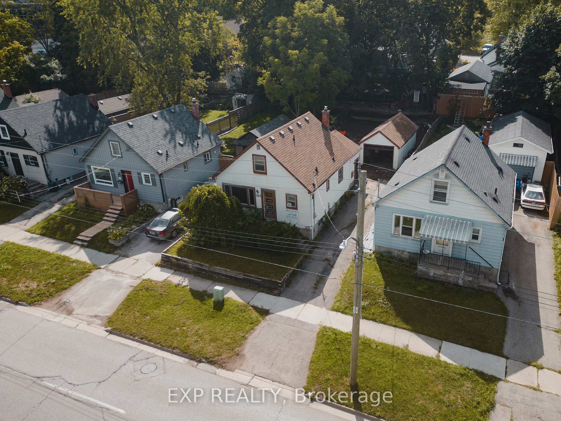 Photo 15 of 563 Wellington Street N, Kitchener — HOMEH