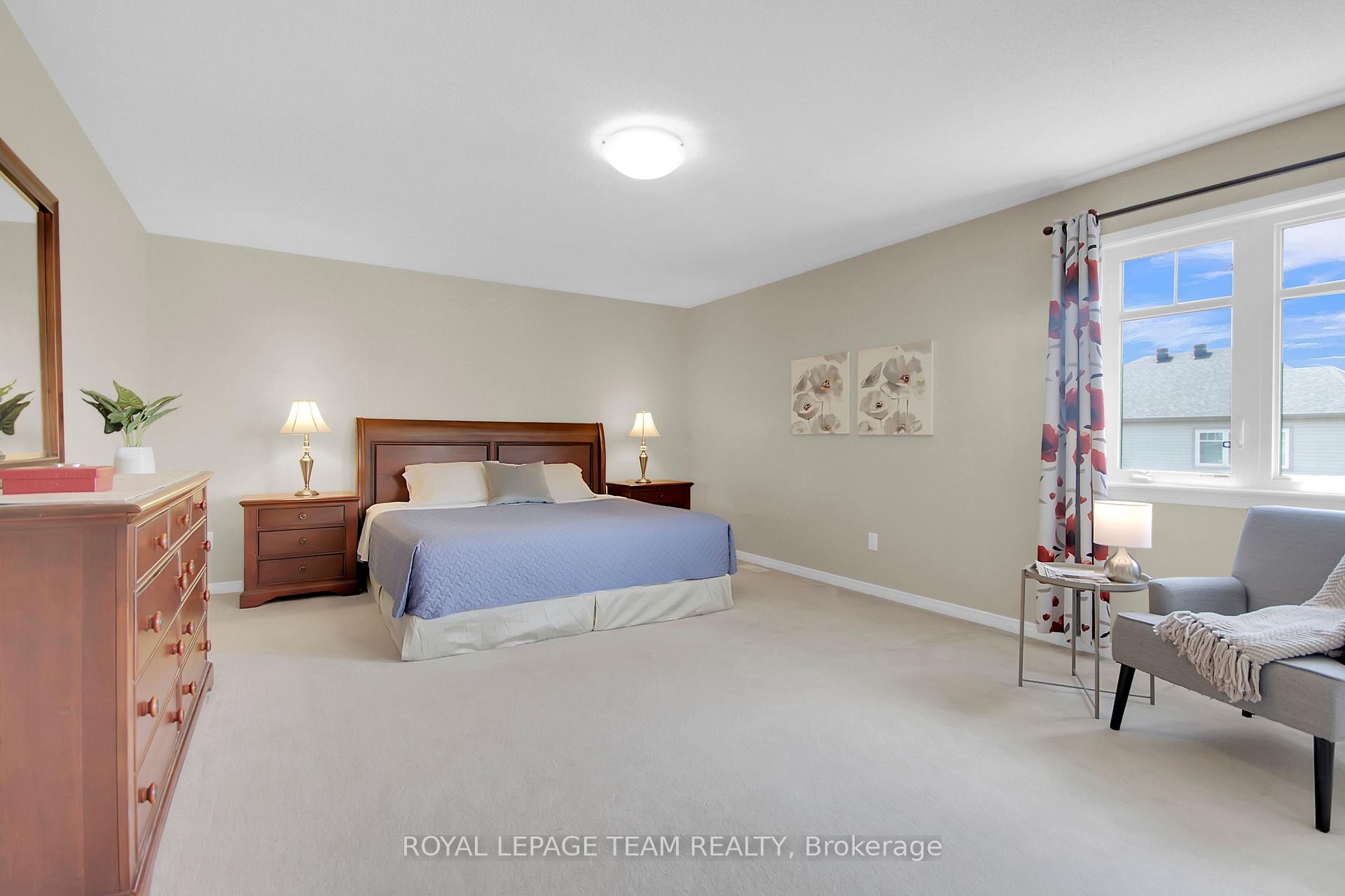 Photo 4 of 217 Balikun Heights, Ottawa, Kanata - Emerald Meadows/Trailwest — HOMEH