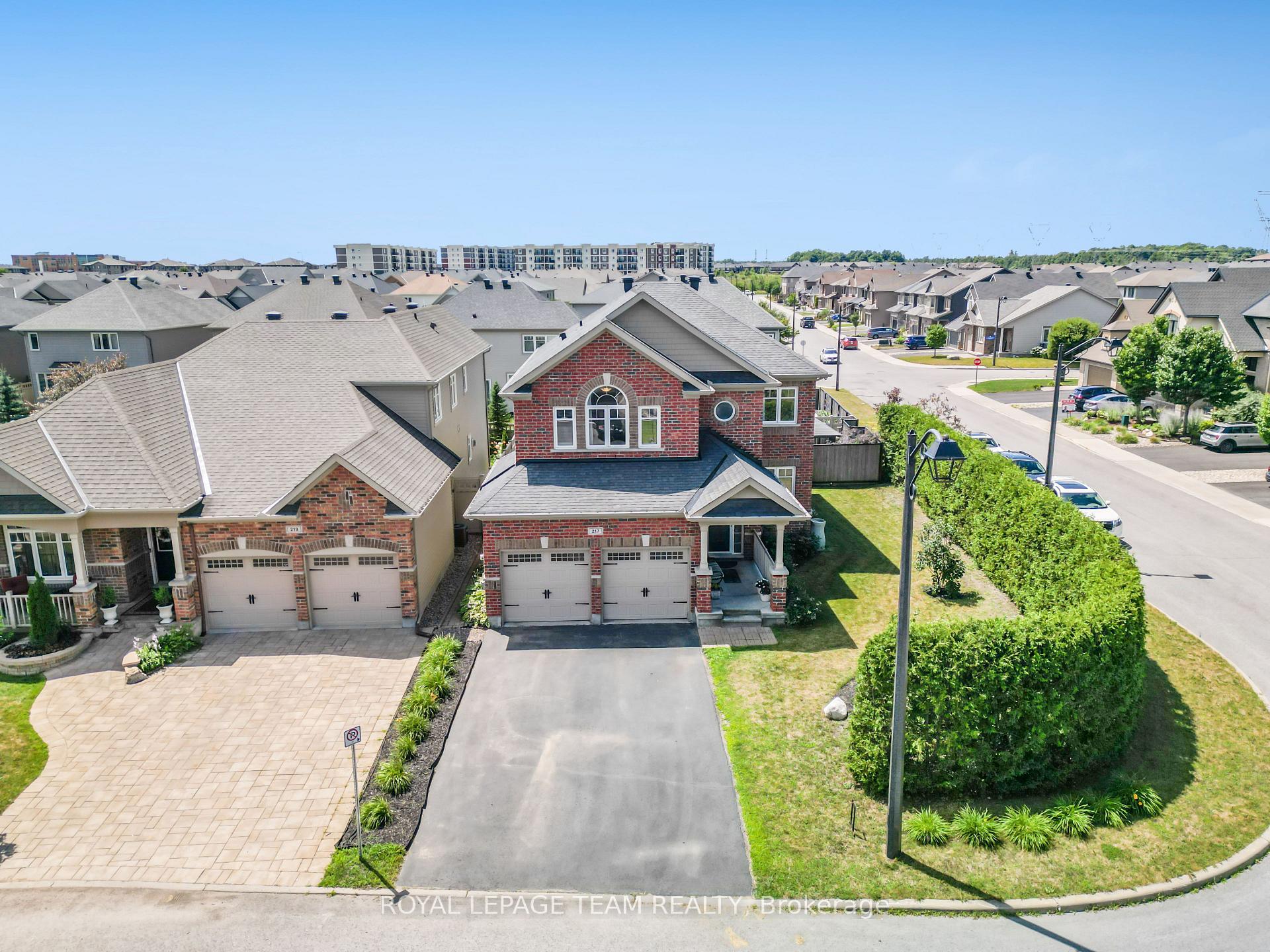 Photo 6 of 217 Balikun Heights, Ottawa, Kanata - Emerald Meadows/Trailwest — HOMEH