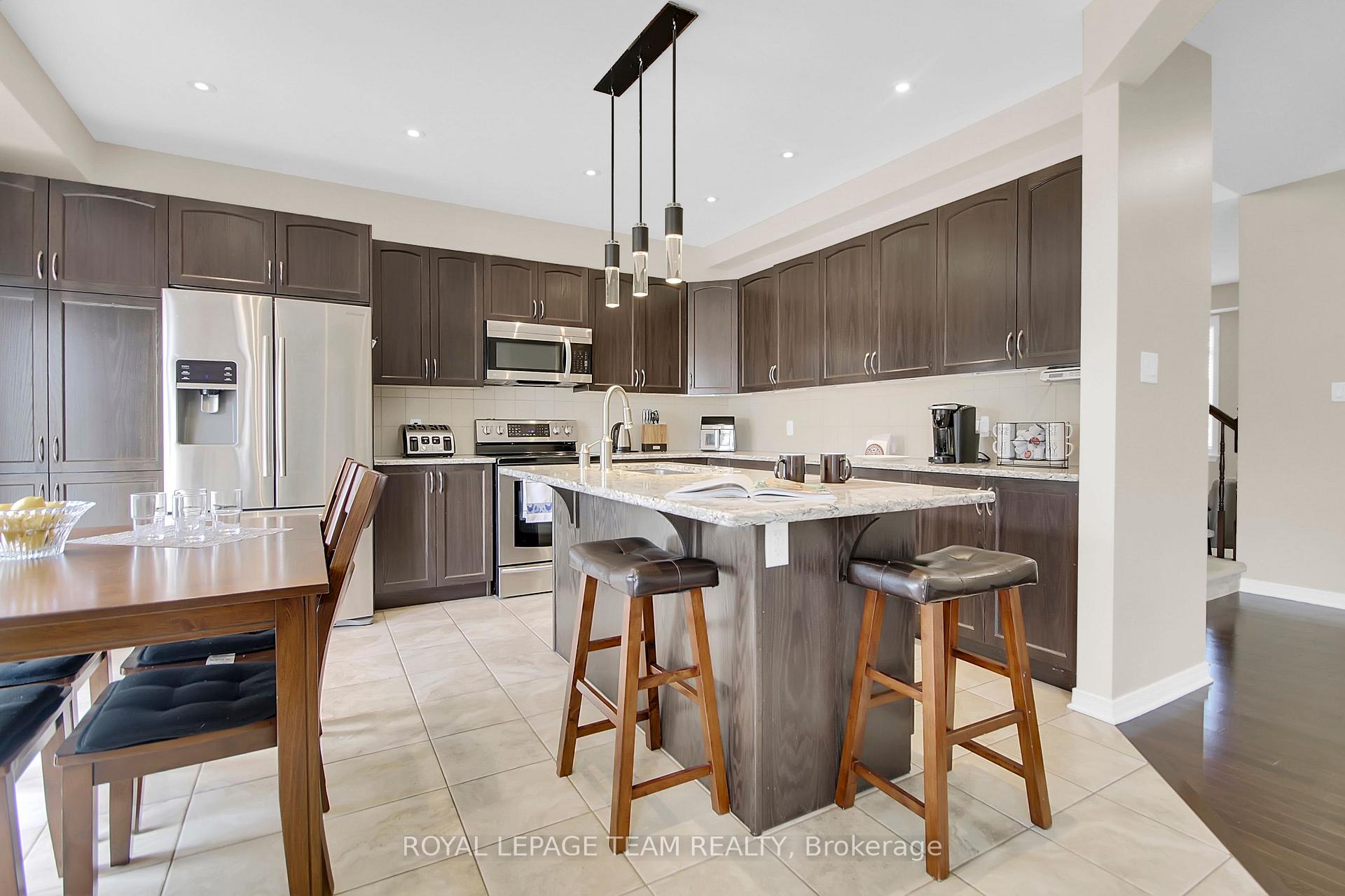 Photo 15 of 217 Balikun Heights, Ottawa, Kanata - Emerald Meadows/Trailwest — HOMEH