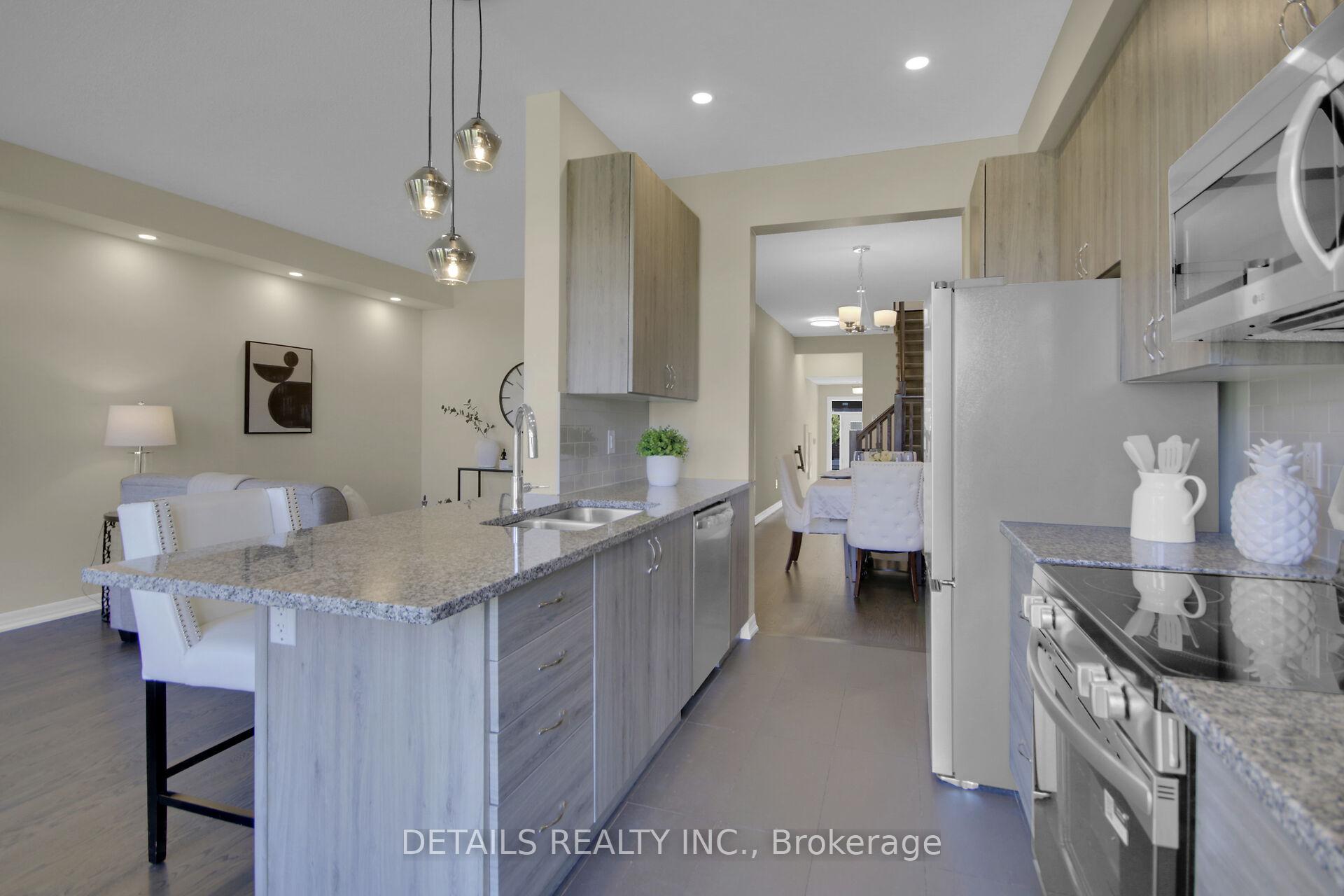 Photo 5 of 136 Overberg Way, Ottawa, Kanata - Emerald Meadows/Trailwest — HOMEH