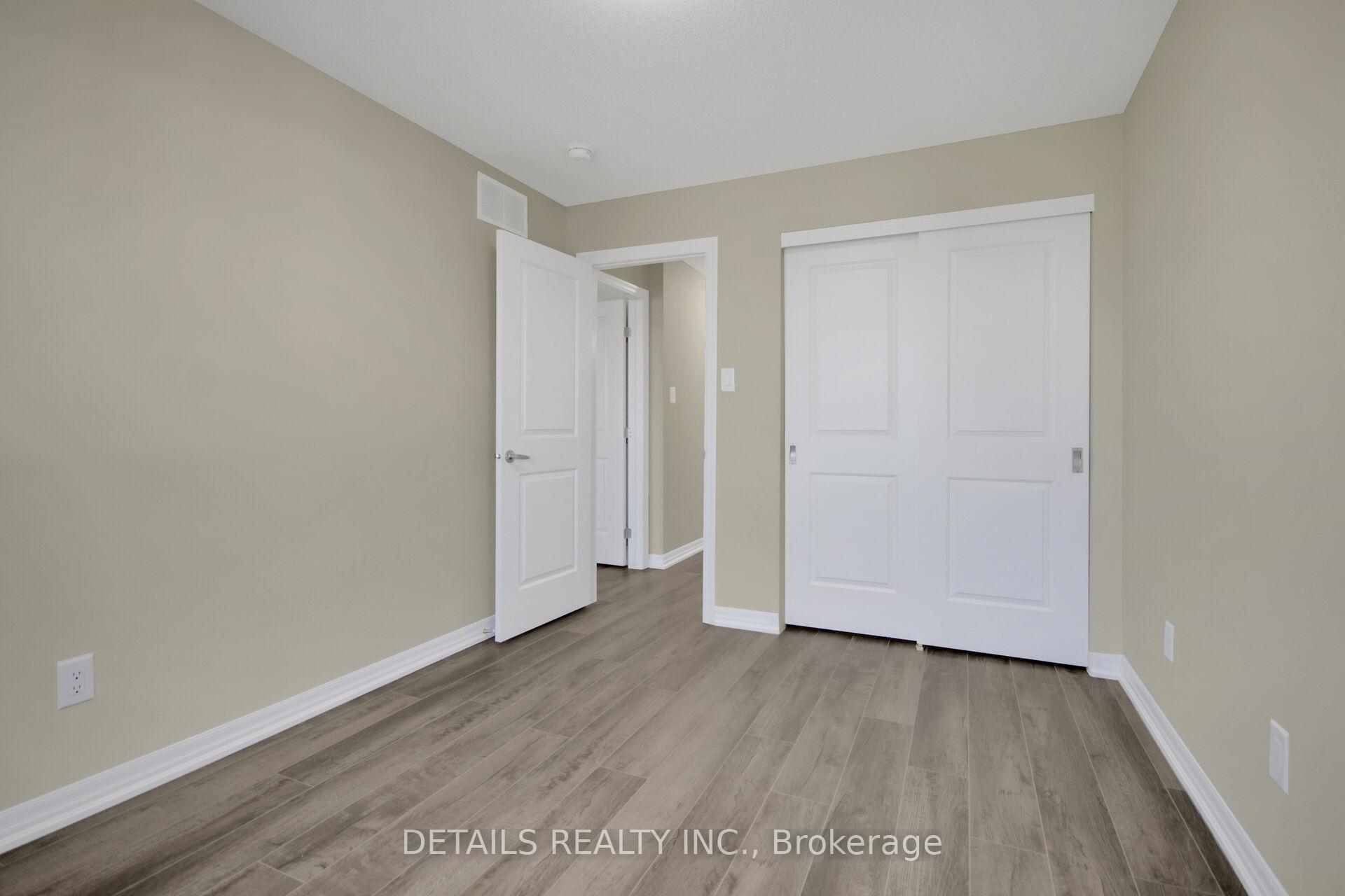 Photo 36 of 136 Overberg Way, Ottawa, Kanata - Emerald Meadows/Trailwest — HOMEH