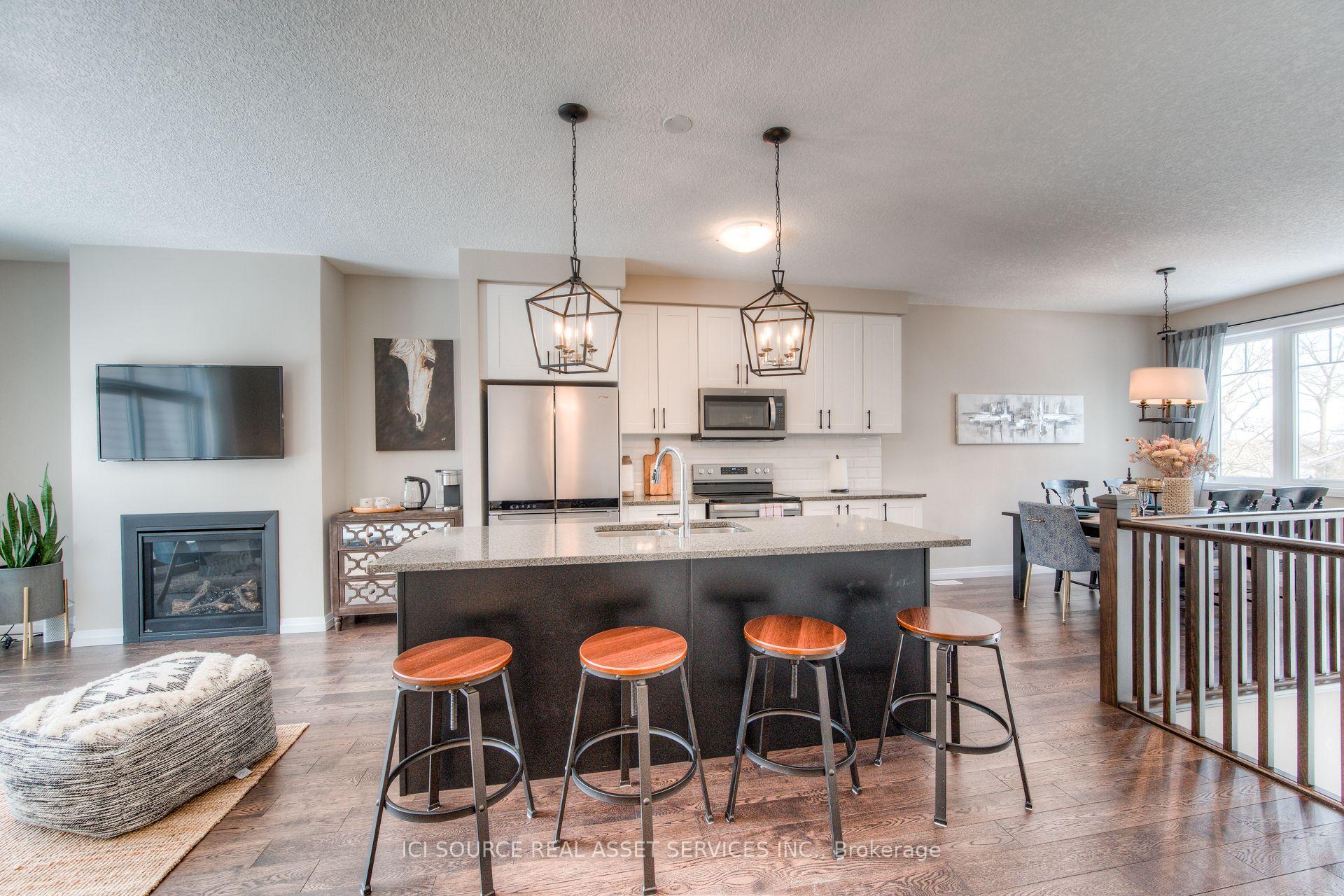 Photo 2 of 23 Drummond Drive, Kitchener, Lower Doon — HOMEH