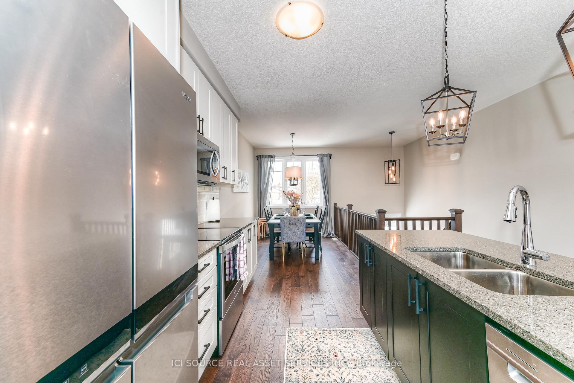 Photo 5 of 23 Drummond Drive, Kitchener, Lower Doon — HOMEH