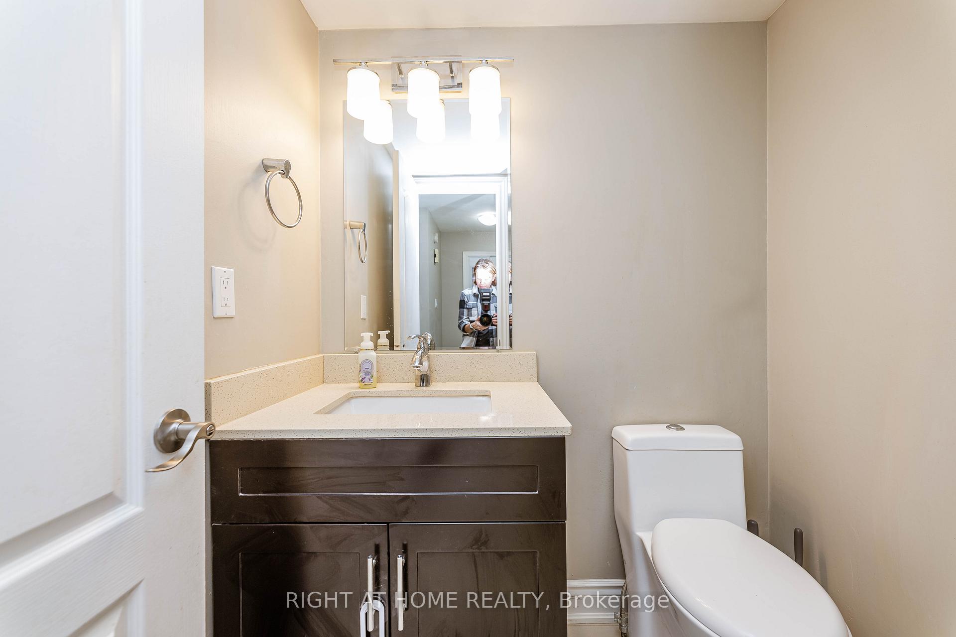 Photo 6 of 37 Cheeseman Drive, Markham, Milliken Mills West — HOMEH