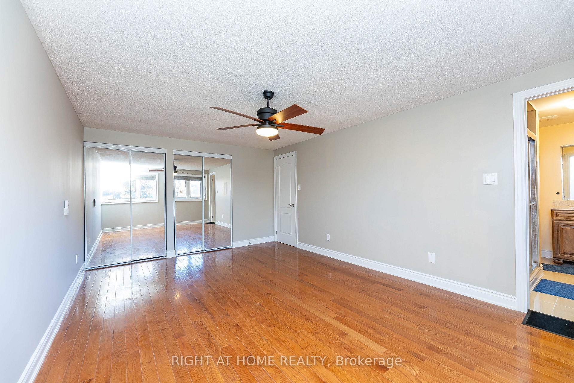 Photo 19 of 37 Cheeseman Drive, Markham, Milliken Mills West — HOMEH