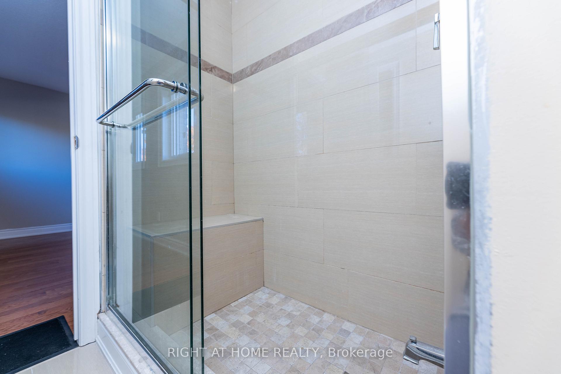 Photo 22 of 37 Cheeseman Drive, Markham, Milliken Mills West — HOMEH