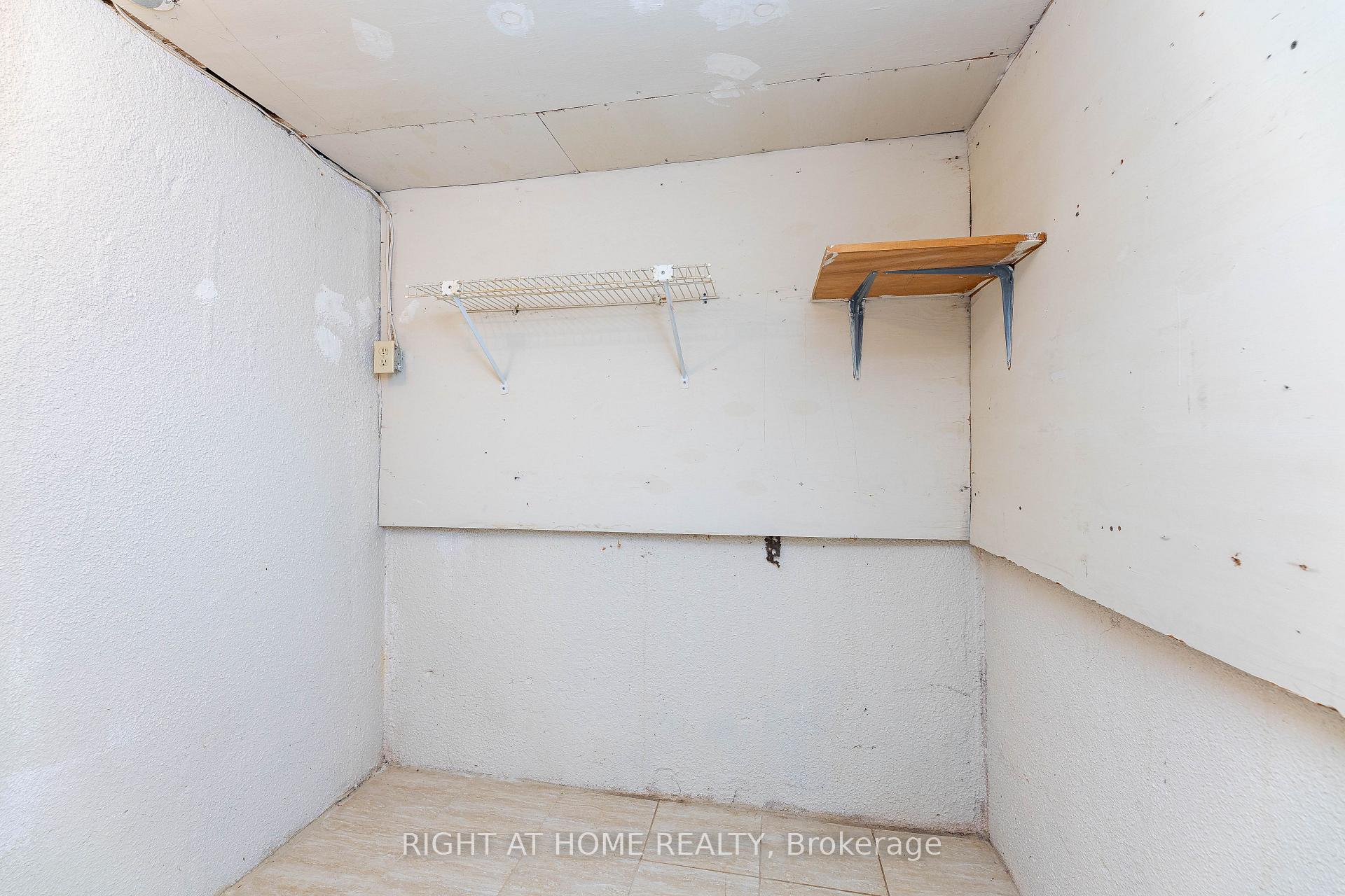 Photo 30 of 37 Cheeseman Drive, Markham, Milliken Mills West — HOMEH