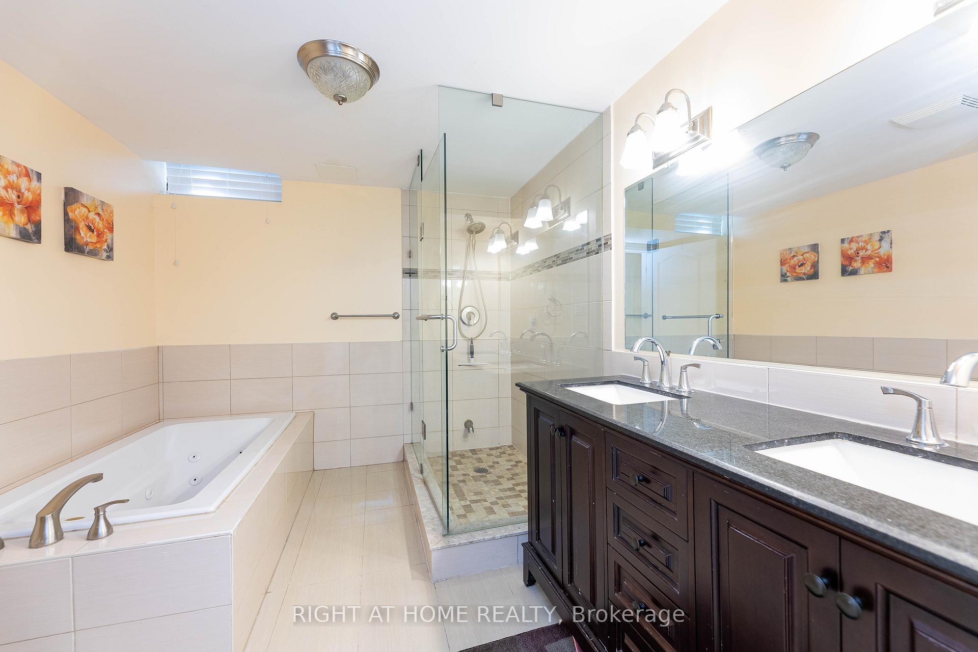 Photo 31 of 37 Cheeseman Drive, Markham, Milliken Mills West — HOMEH