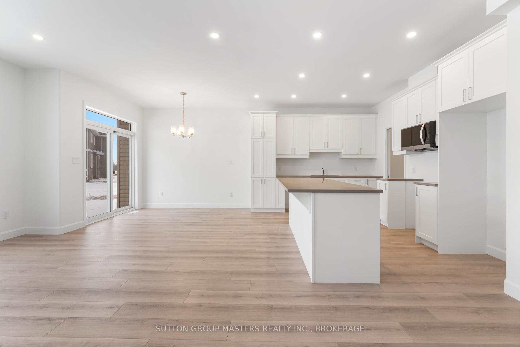 Photo 6 of 203 Superior Drive, Loyalist, Amherstview — HOMEH