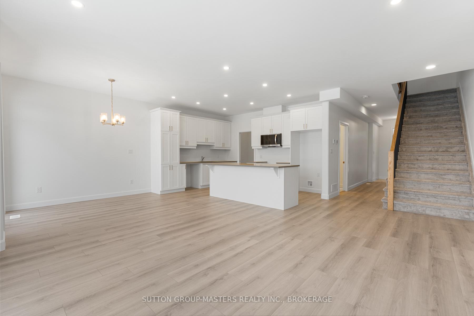 Photo 7 of 203 Superior Drive, Loyalist, Amherstview — HOMEH