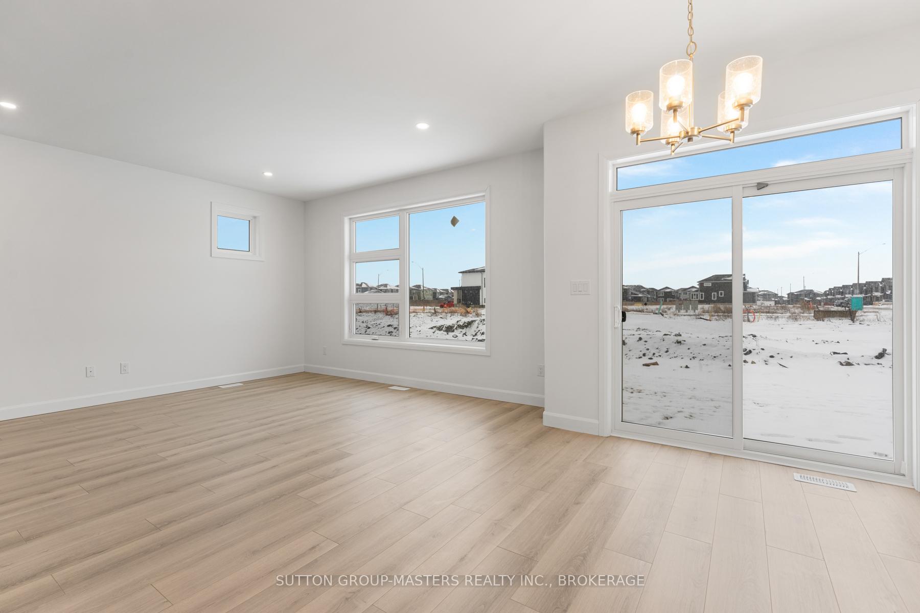 Photo 10 of 203 Superior Drive, Loyalist, Amherstview — HOMEH
