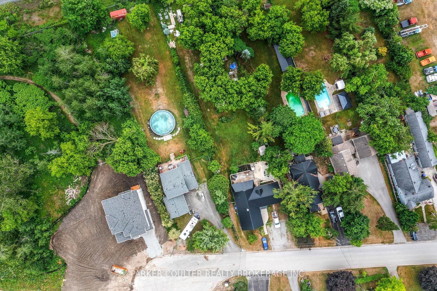 Photo 3 of 973 Church Drive, Innisfil, Lefroy — HOMEH