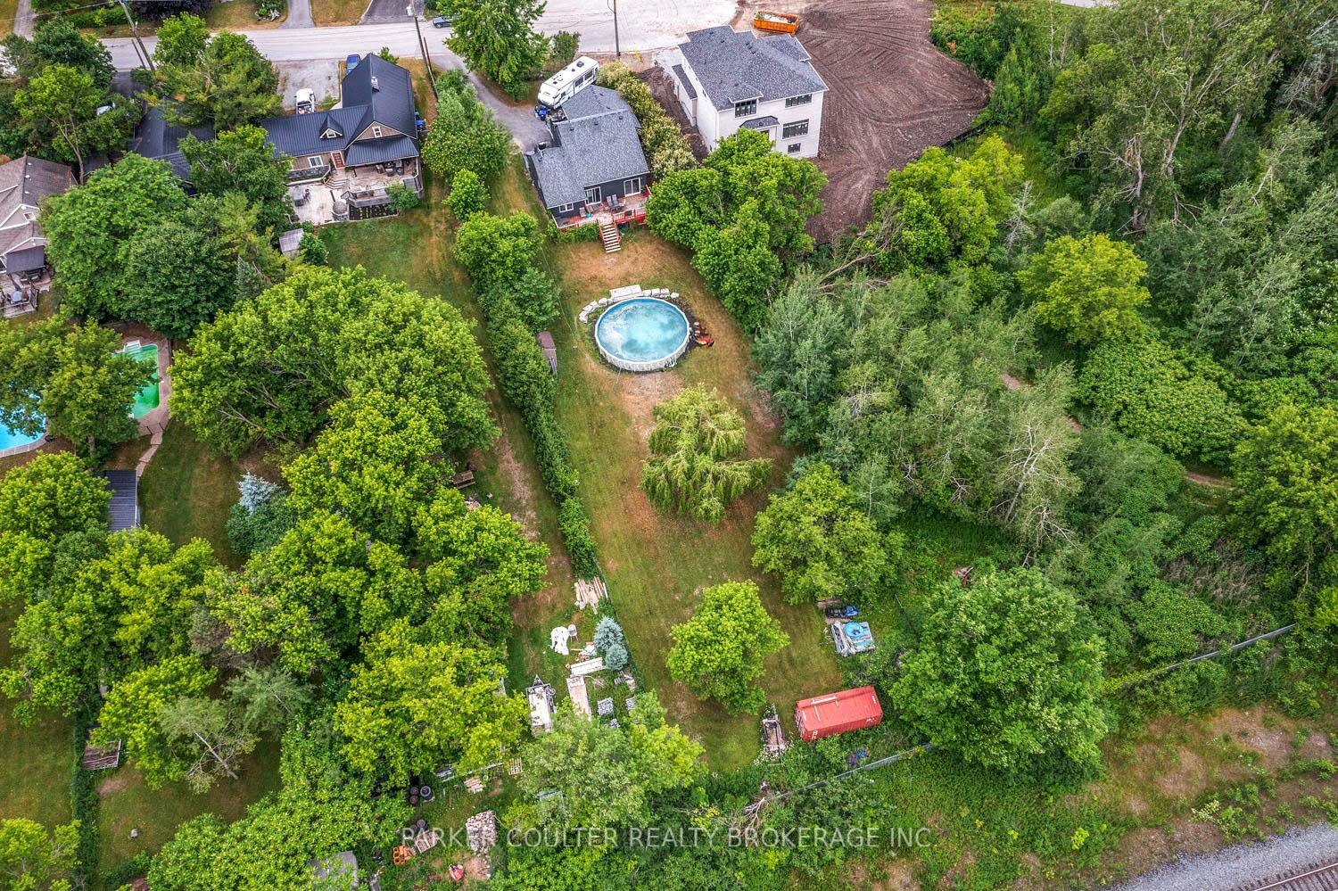 Photo 4 of 973 Church Drive, Innisfil, Lefroy — HOMEH